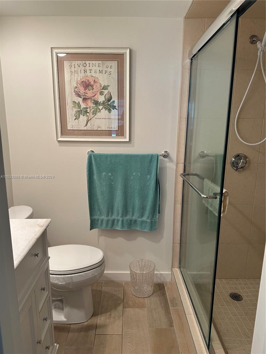 440 Paradise Isle Blvd 304, Hallandale Beach, Florida 33009, 2 Bedrooms Bedrooms, ,2 BathroomsBathrooms,Residential,For Sale,440 Paradise Isle Blvd 304,A11533088