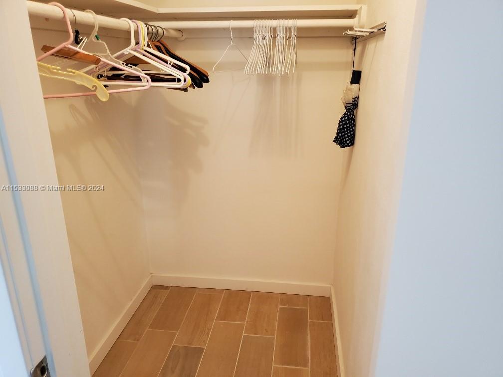 440 Paradise Isle Blvd 304, Hallandale Beach, Florida 33009, 2 Bedrooms Bedrooms, ,2 BathroomsBathrooms,Residential,For Sale,440 Paradise Isle Blvd 304,A11533088