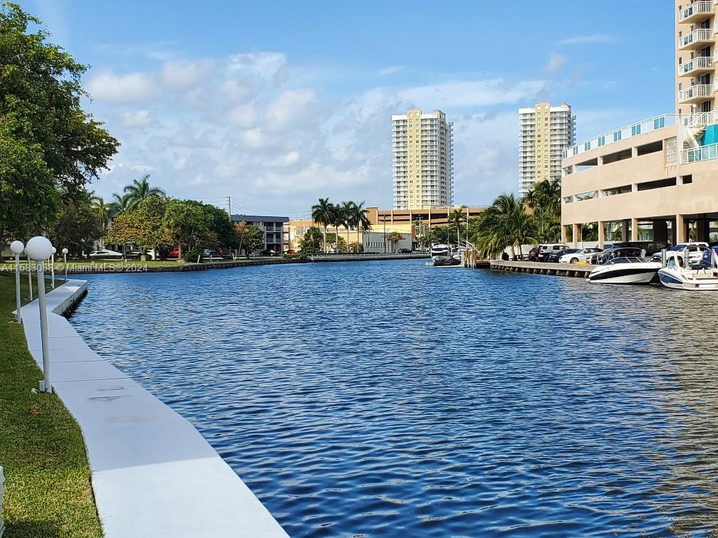440 Paradise Isle Blvd 304, Hallandale Beach, Florida 33009, 2 Bedrooms Bedrooms, ,2 BathroomsBathrooms,Residential,For Sale,440 Paradise Isle Blvd 304,A11533088