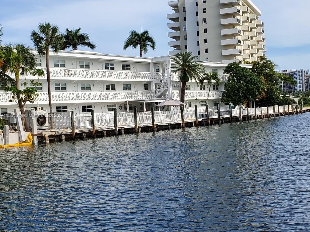 440 Paradise Isle Blvd 304, Hallandale Beach, Florida 33009, 2 Bedrooms Bedrooms, ,2 BathroomsBathrooms,Residential,For Sale,440 Paradise Isle Blvd 304,A11533088