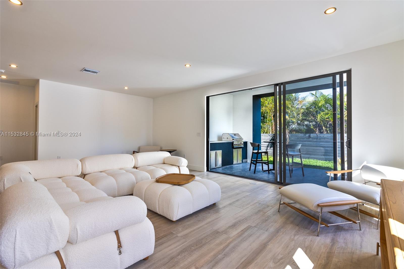 913 15th St, Fort Lauderdale, FL, 33304 United States, 4 Bedrooms Bedrooms, ,3 BathroomsBathrooms,Residential,For Sale,15th St,A11532845