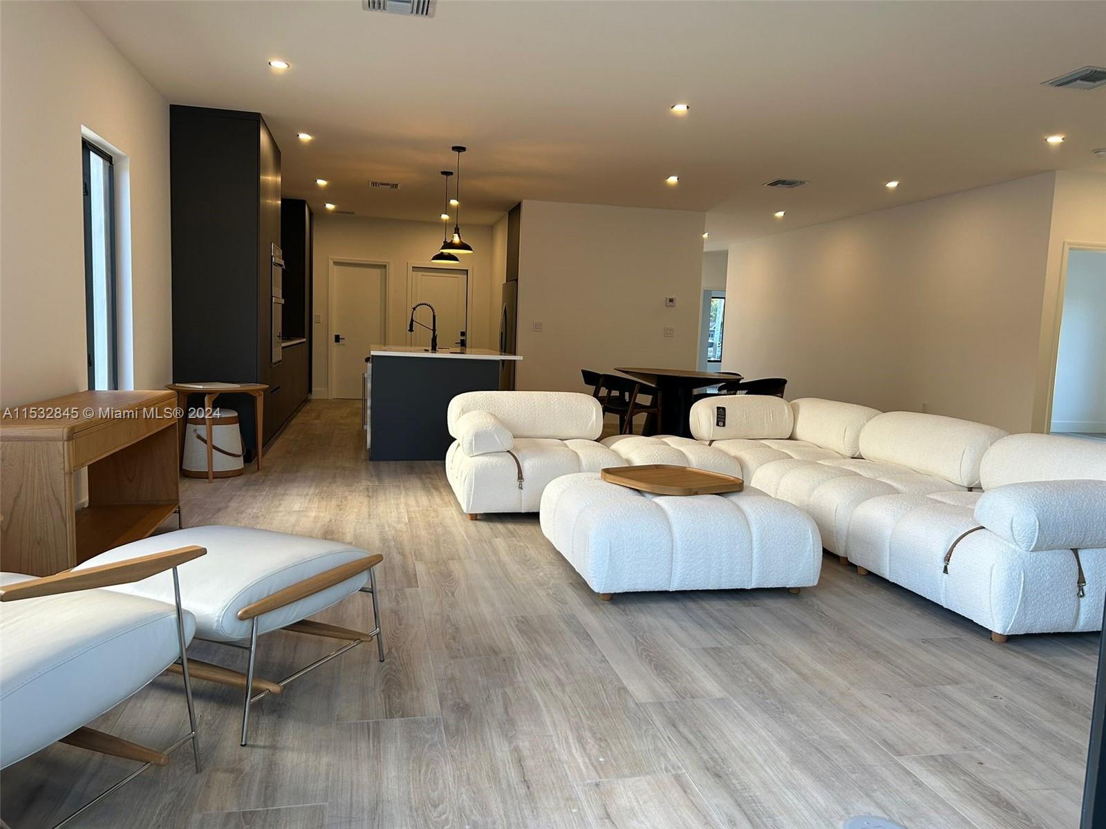 913 15th St, Fort Lauderdale, FL, 33304 United States, 4 Bedrooms Bedrooms, ,3 BathroomsBathrooms,Residential,For Sale,15th St,A11532845