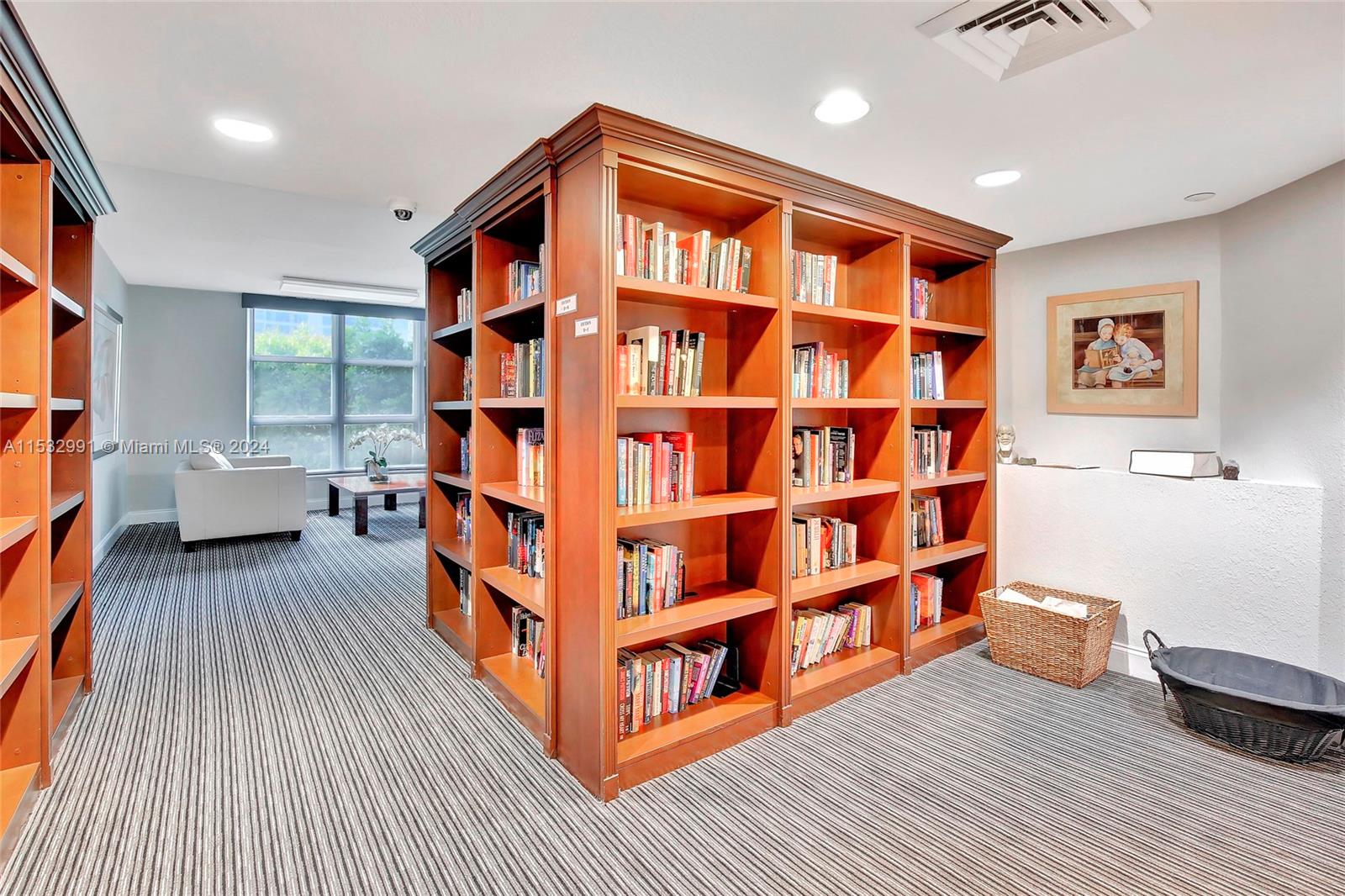 3500 Mystic Pointe Dr 402, Aventura, Florida 33180, 2 Bedrooms Bedrooms, ,2 BathroomsBathrooms,Residential,For Sale,3500 Mystic Pointe Dr 402,A11532991