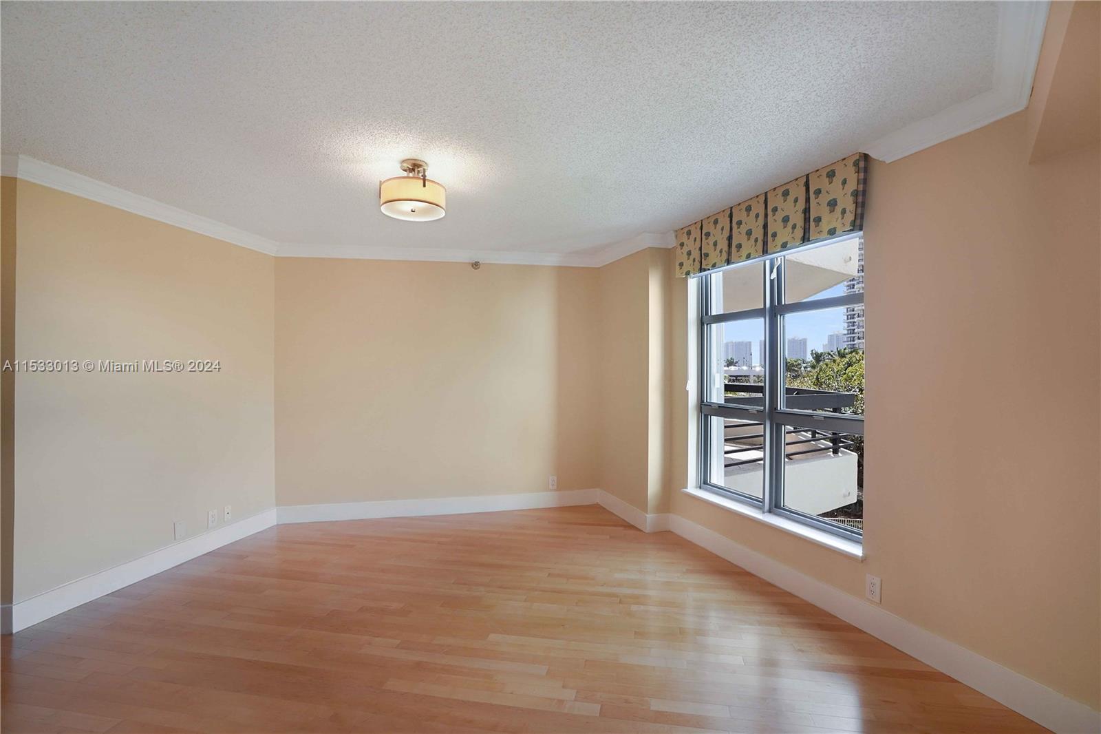 3500 Mystic Pointe Dr 402, Aventura, Florida 33180, 2 Bedrooms Bedrooms, ,2 BathroomsBathrooms,Residentiallease,For Rent,3500 Mystic Pointe Dr 402,A11533013