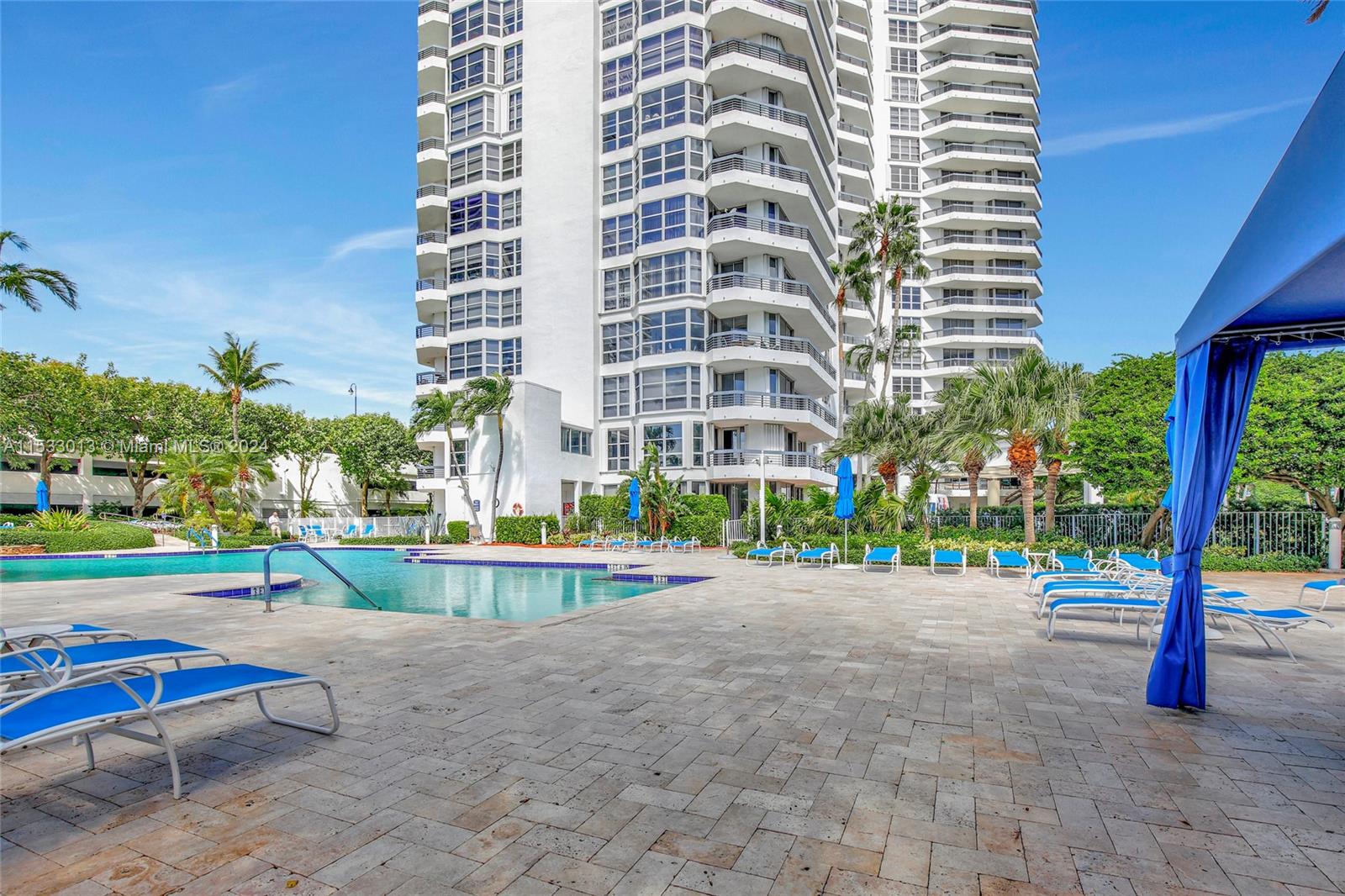 3500 Mystic Pointe Dr 402, Aventura, Florida 33180, 2 Bedrooms Bedrooms, ,2 BathroomsBathrooms,Residentiallease,For Rent,3500 Mystic Pointe Dr 402,A11533013