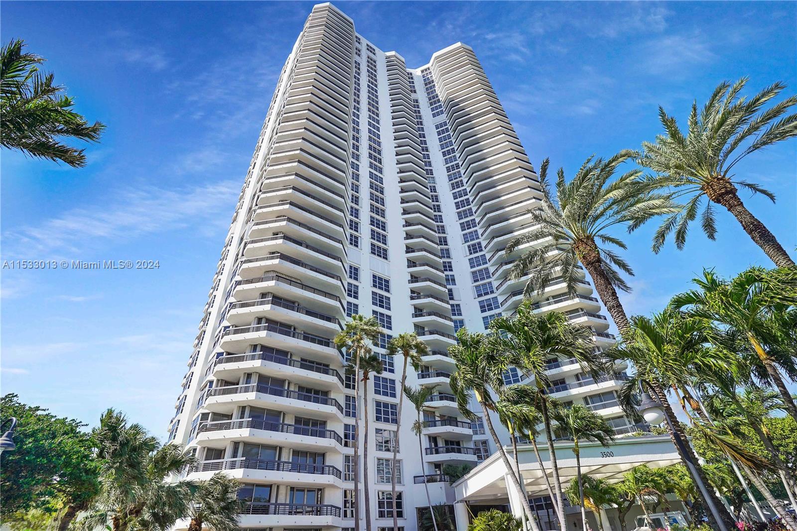 3500 Mystic Pointe Dr 402, Aventura, Florida 33180, 2 Bedrooms Bedrooms, ,2 BathroomsBathrooms,Residentiallease,For Rent,3500 Mystic Pointe Dr 402,A11533013