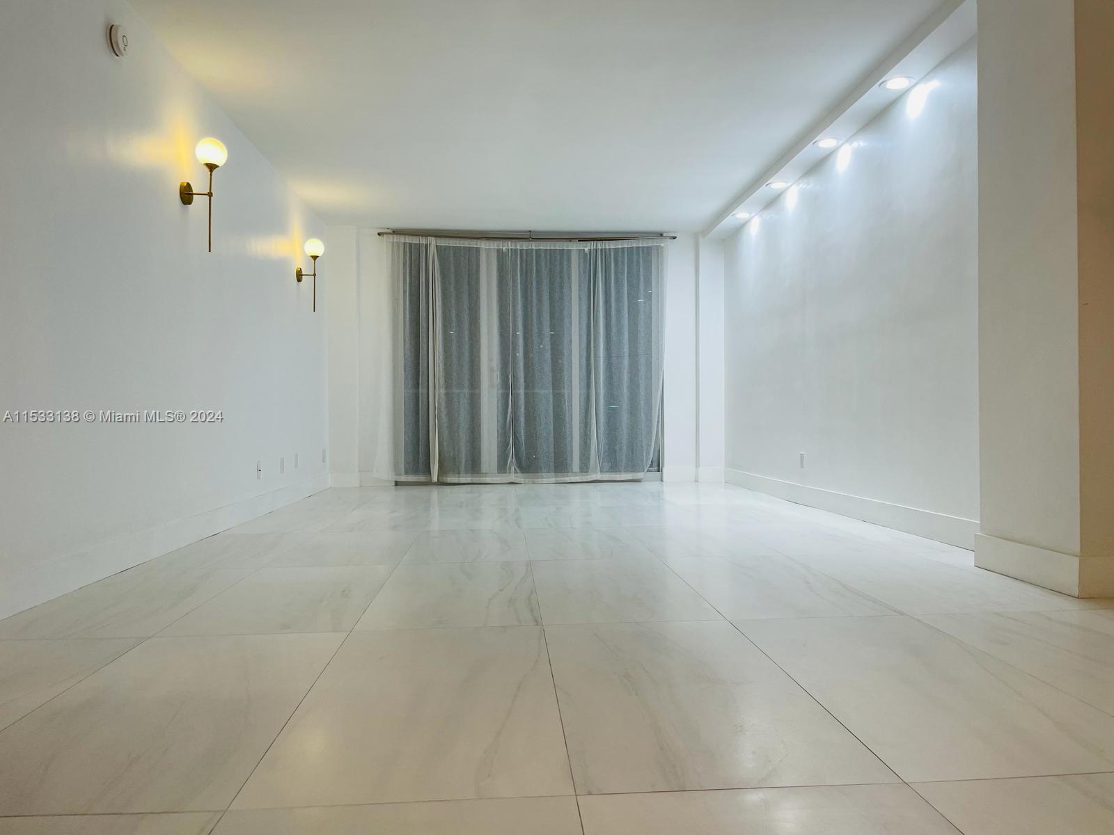 19380 Collins Ave, Sunny Isles Beach, FL, 33160 United States, 1 Bedroom Bedrooms, ,1 BathroomBathrooms,Residential,For Sale,Collins Ave,A11533138