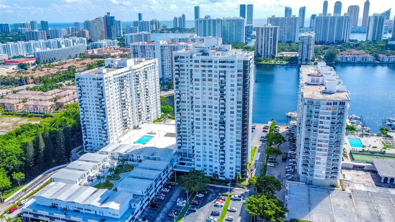 2750 183rd, Aventura, FL, 33160 United States, 2 Bedrooms Bedrooms, ,2 BathroomsBathrooms,Residential,For Sale,183rd,A11532861