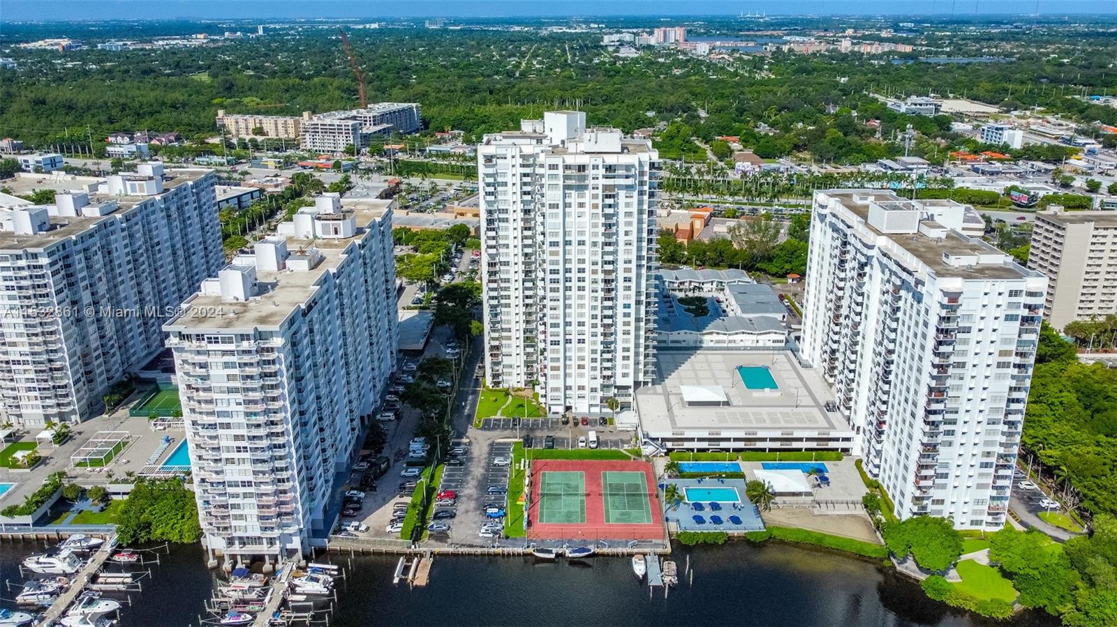 2750 183rd, Aventura, FL, 33160 United States, 2 Bedrooms Bedrooms, ,2 BathroomsBathrooms,Residential,For Sale,183rd,A11532861