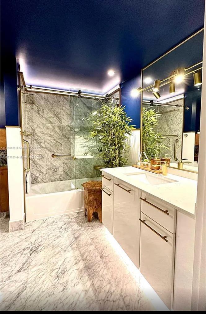 253 NE 2nd St 314, Miami, Florida 33132, 1 Bedroom Bedrooms, ,1 BathroomBathrooms,Residentiallease,For Rent,253 NE 2nd St 314,A11533156