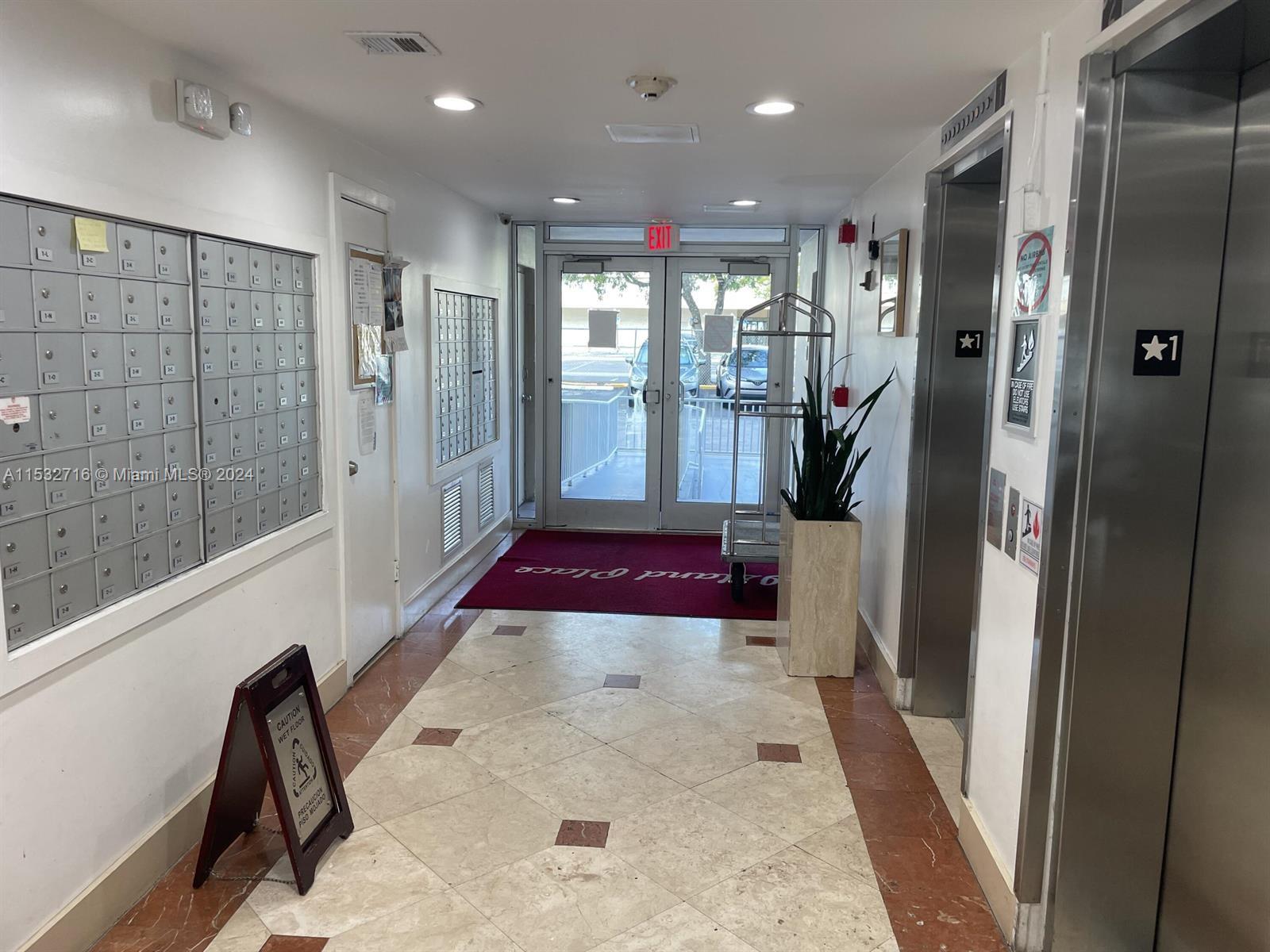 1455 N Treasure Dr 4E, North Bay Village, Florida 33141, 1 Bedroom Bedrooms, ,1 BathroomBathrooms,Residentiallease,For Rent,1455 N Treasure Dr 4E,A11532716