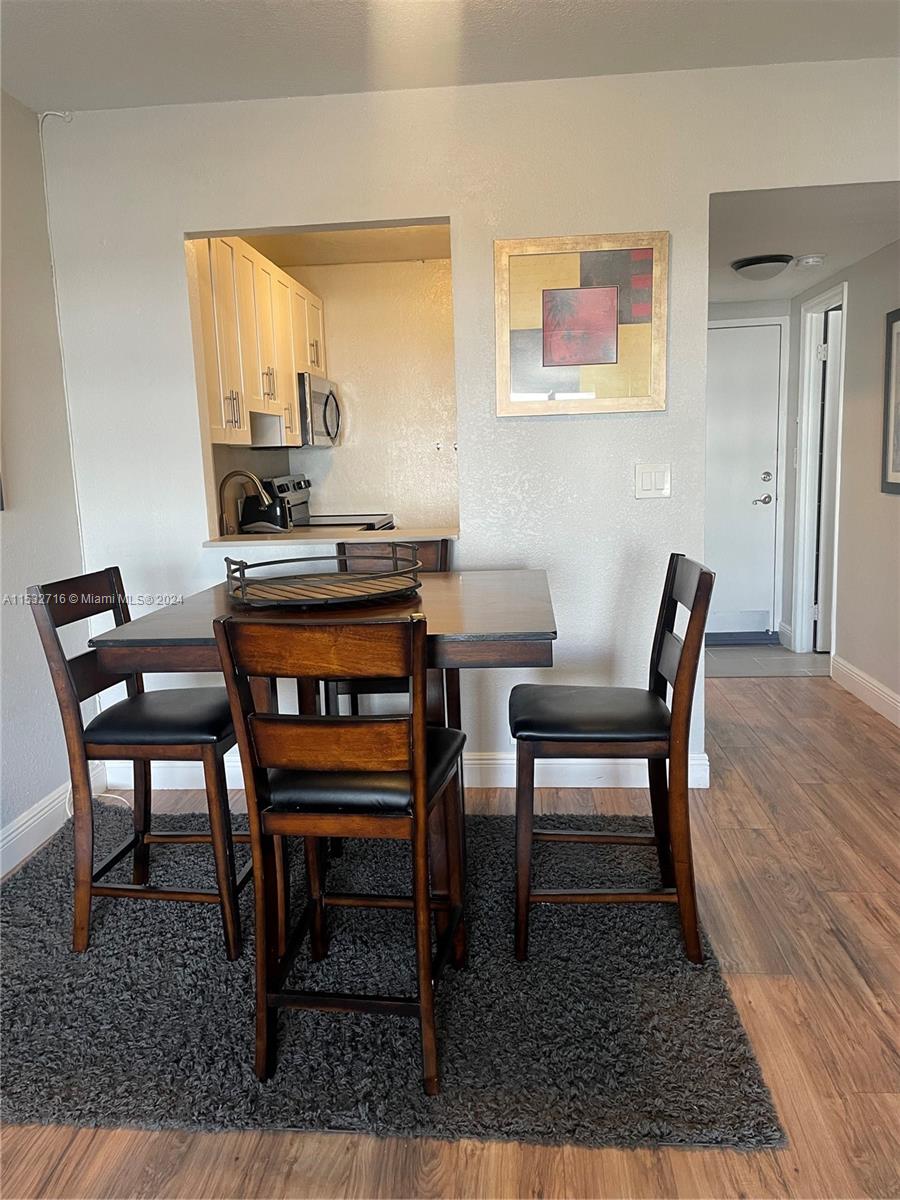 1455 N Treasure Dr 4E, North Bay Village, Florida 33141, 1 Bedroom Bedrooms, ,1 BathroomBathrooms,Residentiallease,For Rent,1455 N Treasure Dr 4E,A11532716