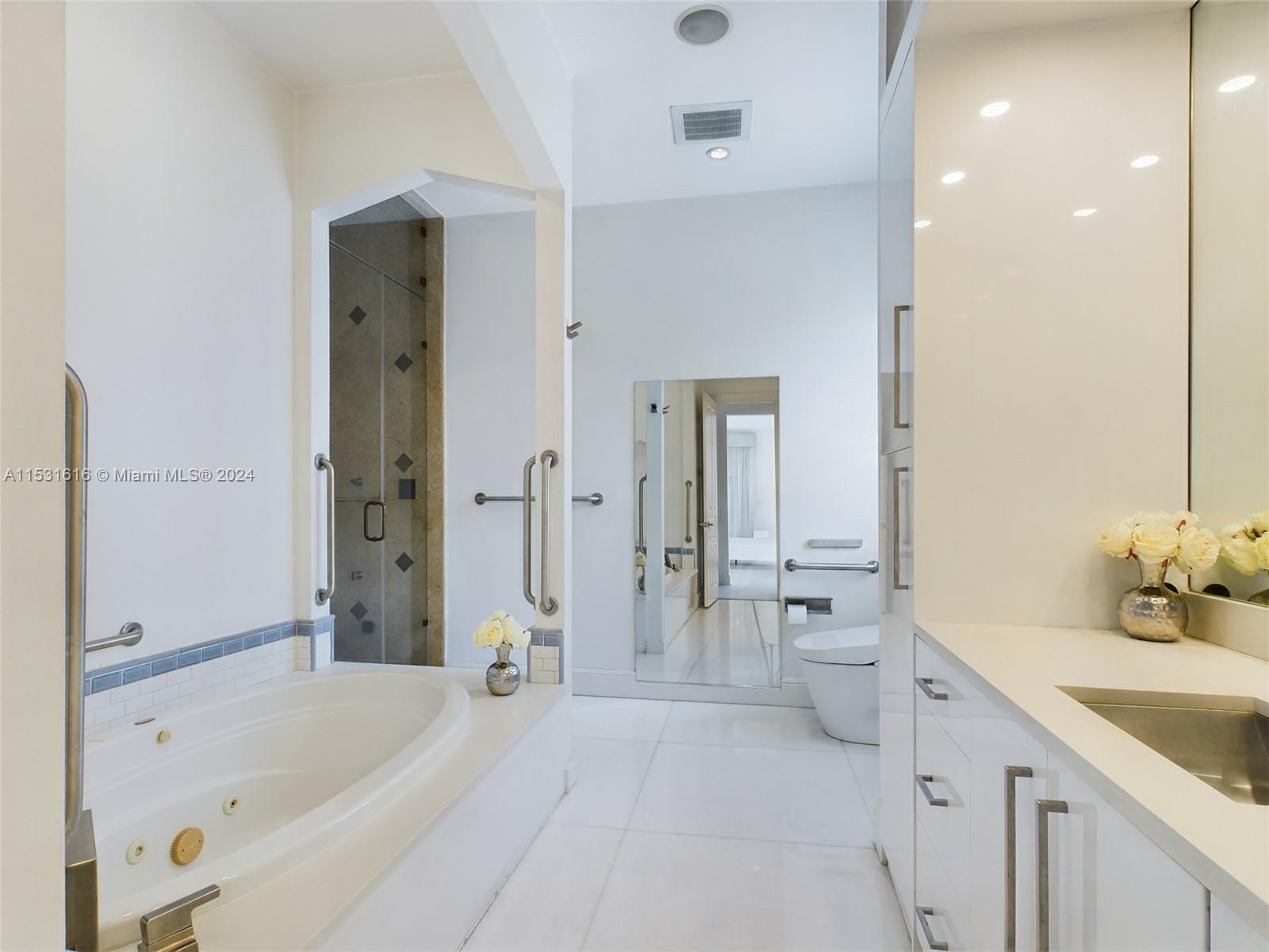 928 Tyler St, Hollywood, Florida 33019, 5 Bedrooms Bedrooms, ,5 BathroomsBathrooms,Residential,For Sale,928 Tyler St,A11531616