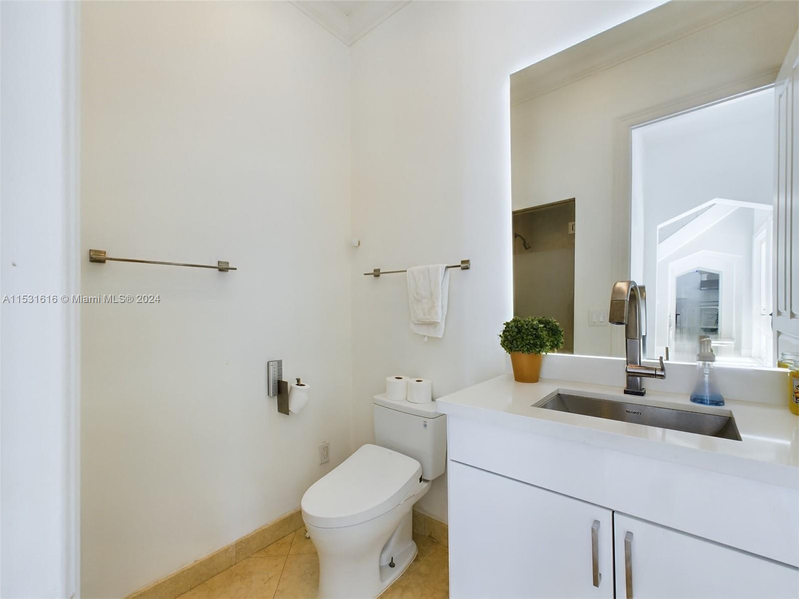 928 Tyler St, Hollywood, Florida 33019, 5 Bedrooms Bedrooms, ,5 BathroomsBathrooms,Residential,For Sale,928 Tyler St,A11531616