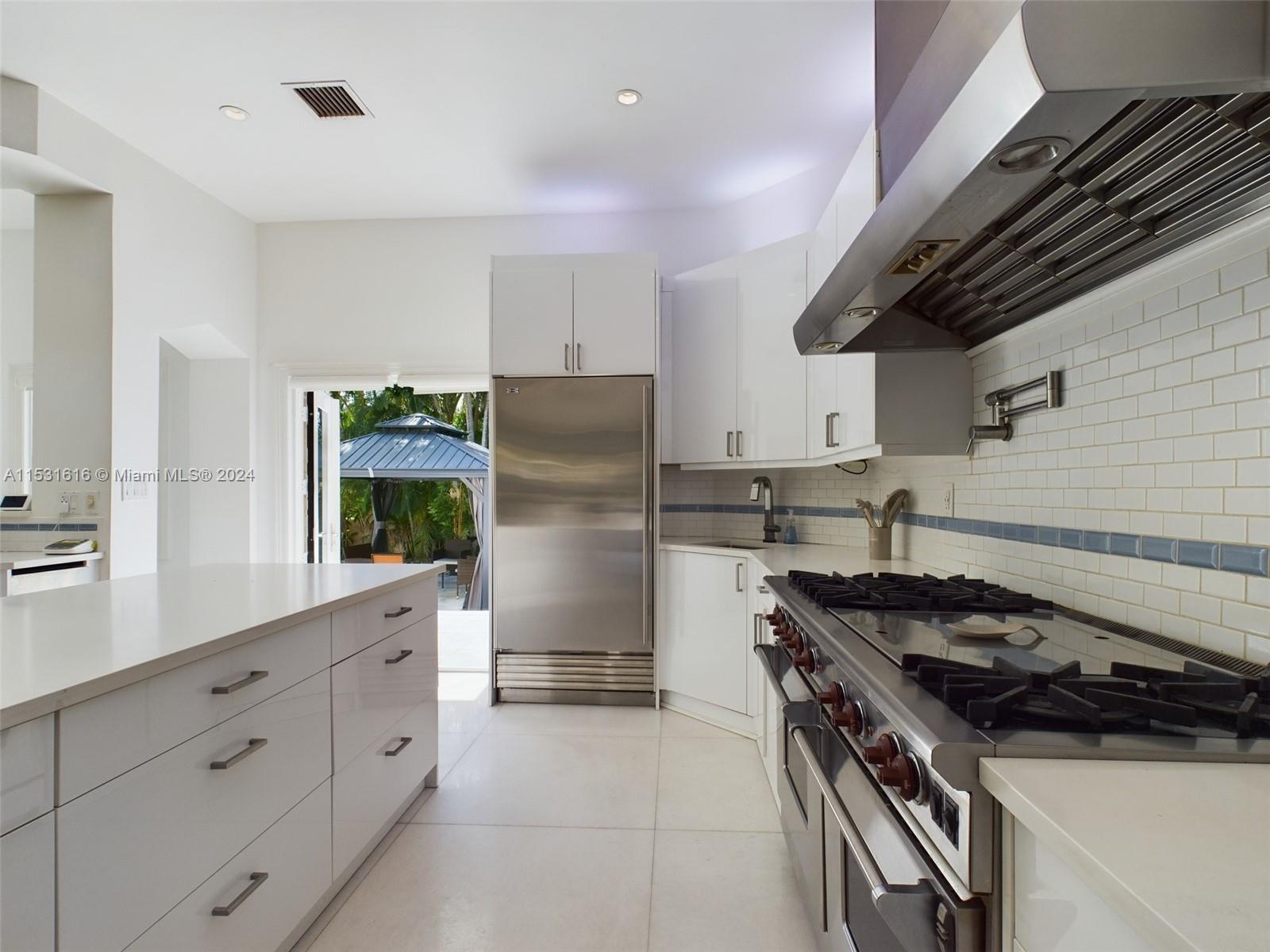 928 Tyler St, Hollywood, Florida 33019, 5 Bedrooms Bedrooms, ,5 BathroomsBathrooms,Residential,For Sale,928 Tyler St,A11531616