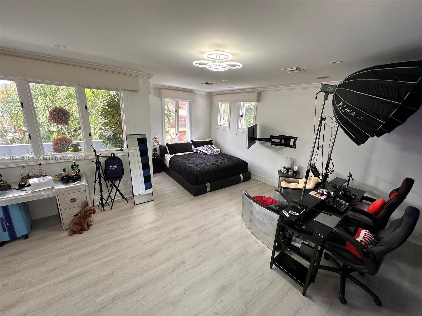 928 Tyler St, Hollywood, Florida 33019, 5 Bedrooms Bedrooms, ,5 BathroomsBathrooms,Residential,For Sale,928 Tyler St,A11531616