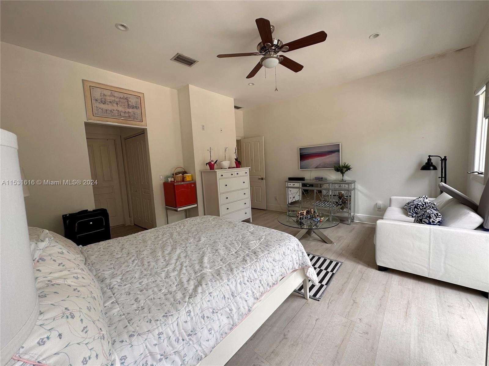 928 Tyler St, Hollywood, Florida 33019, 5 Bedrooms Bedrooms, ,5 BathroomsBathrooms,Residential,For Sale,928 Tyler St,A11531616