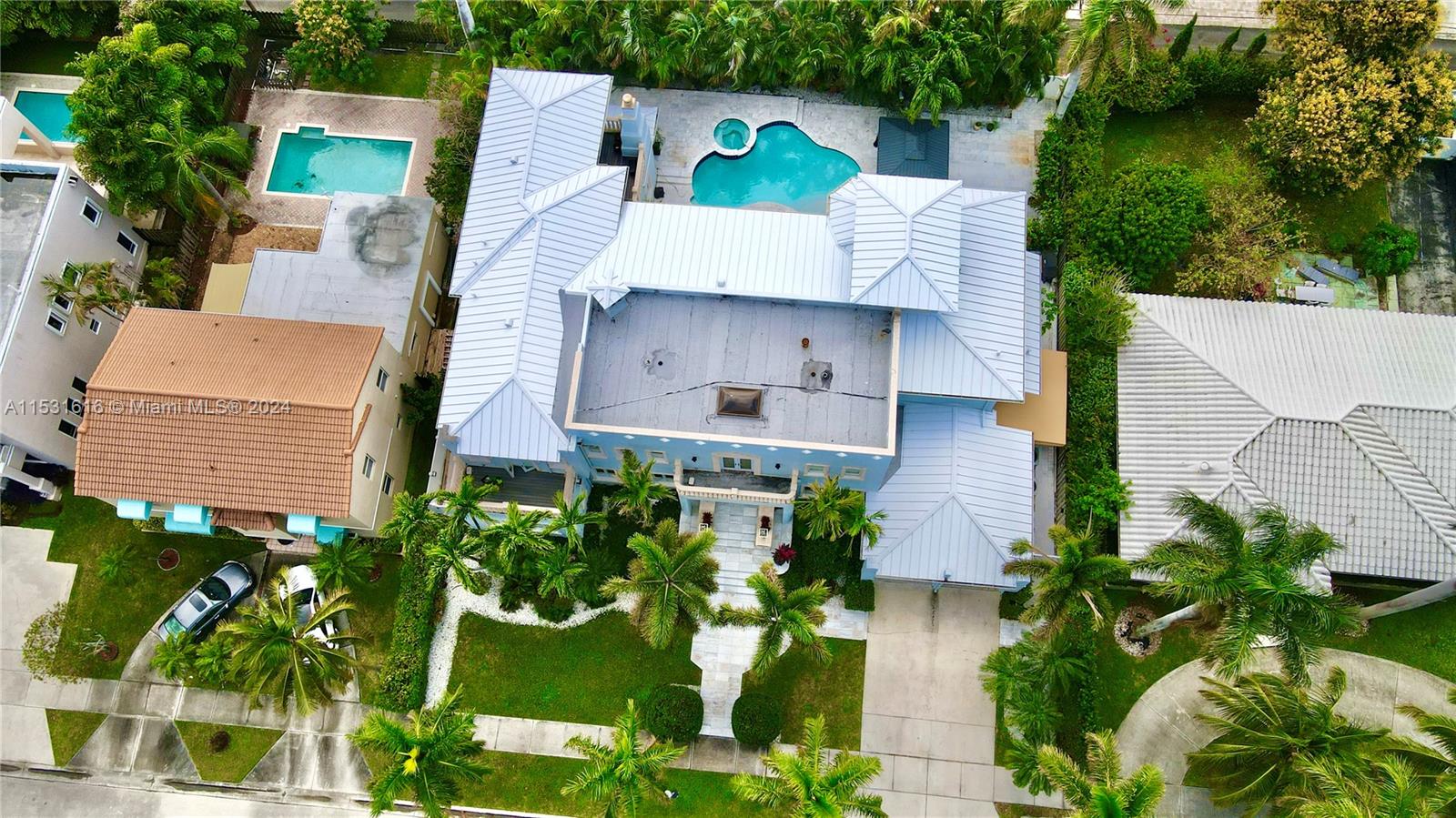 928 Tyler St, Hollywood, Florida 33019, 5 Bedrooms Bedrooms, ,5 BathroomsBathrooms,Residential,For Sale,928 Tyler St,A11531616