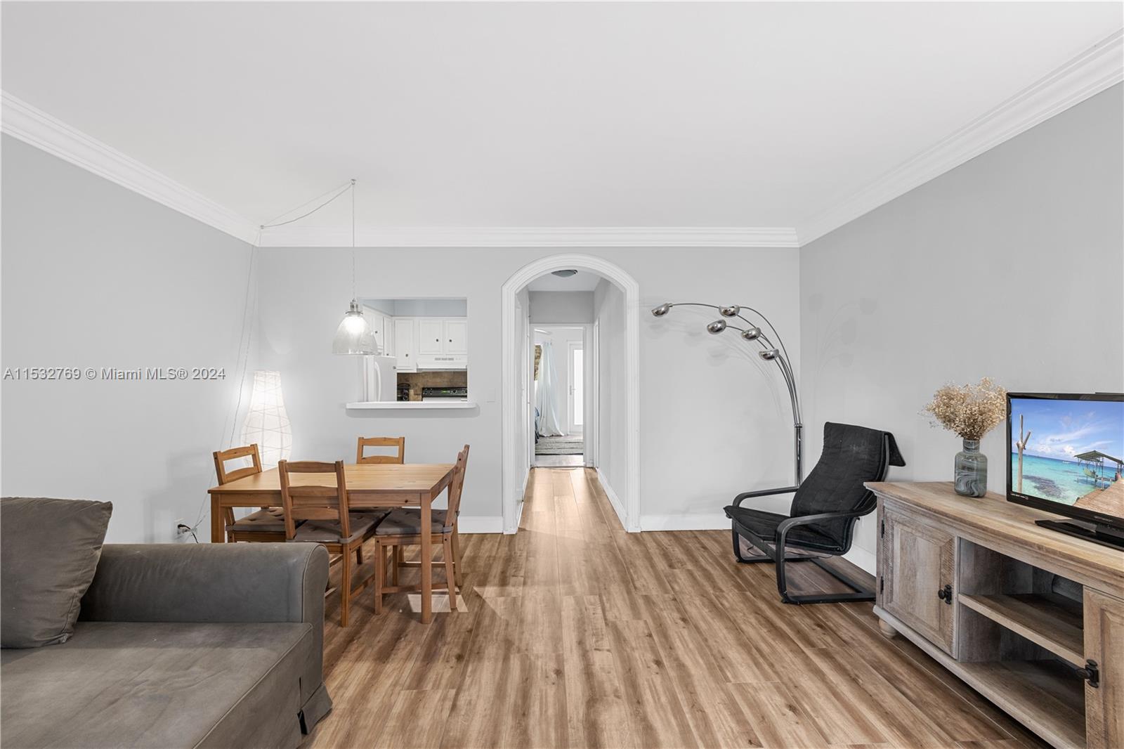 600 Layne Blvd 130, Hallandale Beach, Florida 33009, 1 Bedroom Bedrooms, ,1 BathroomBathrooms,Residentiallease,For Rent,600 Layne Blvd 130,A11532769