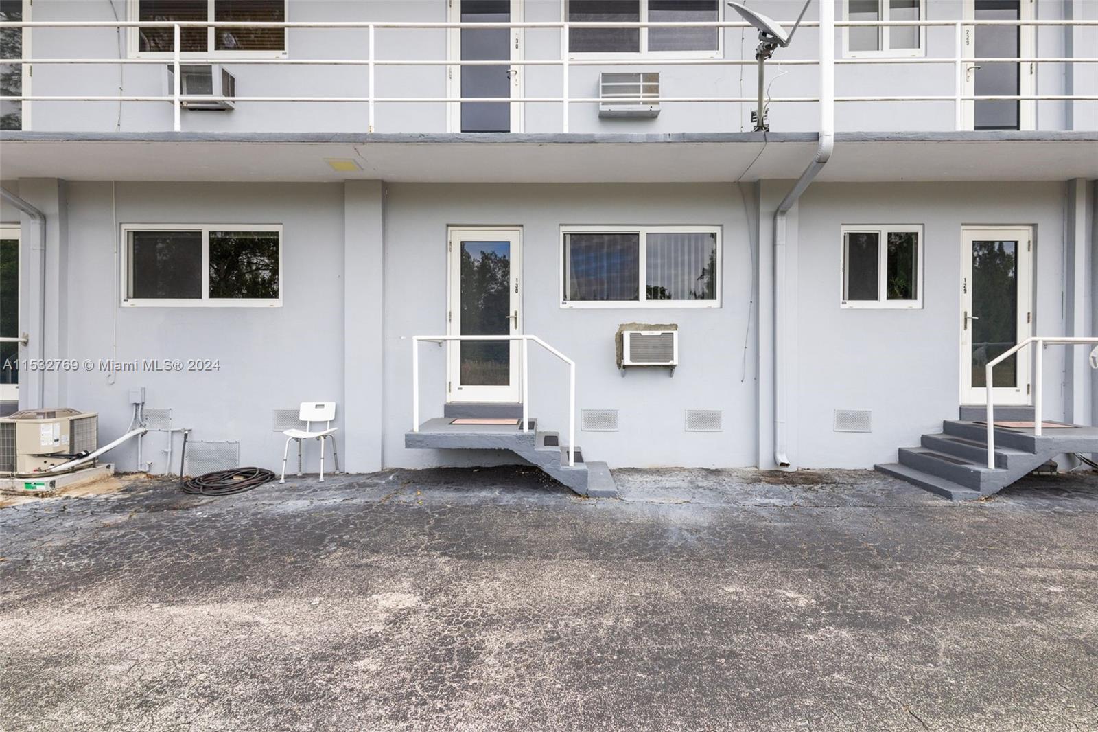 600 Layne Blvd 130, Hallandale Beach, Florida 33009, 1 Bedroom Bedrooms, ,1 BathroomBathrooms,Residentiallease,For Rent,600 Layne Blvd 130,A11532769