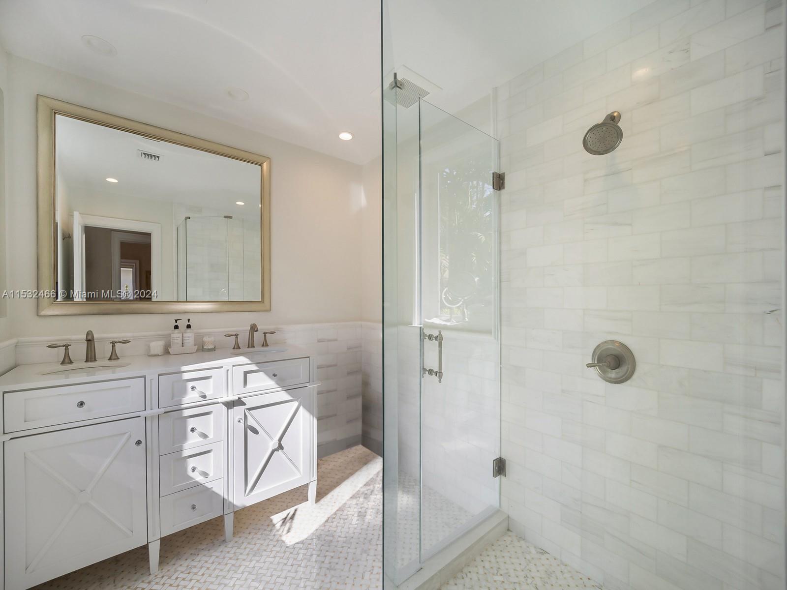 1132 Castile Ave, Coral Gables, Florida 33134, 2 Bedrooms Bedrooms, ,1 BathroomBathrooms,Residentiallease,For Rent,1132 Castile Ave,A11532466