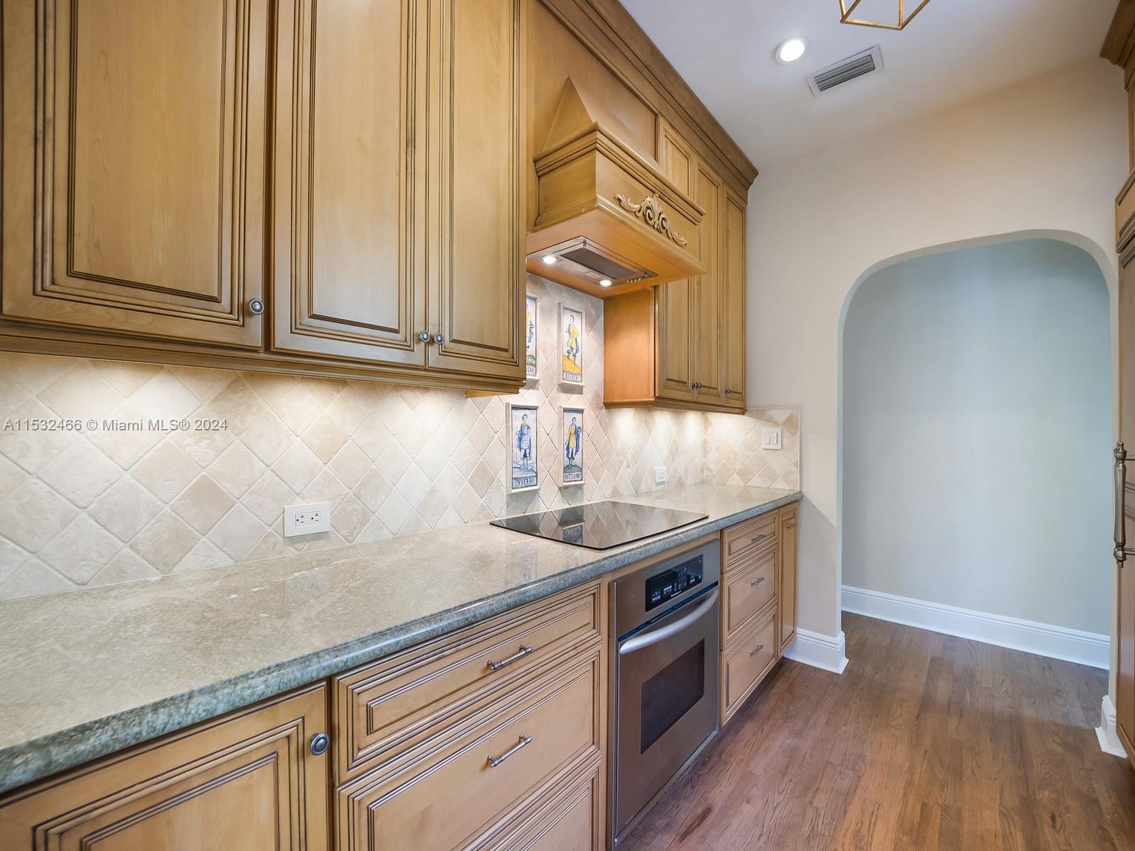 1132 Castile Ave, Coral Gables, Florida 33134, 2 Bedrooms Bedrooms, ,1 BathroomBathrooms,Residentiallease,For Rent,1132 Castile Ave,A11532466