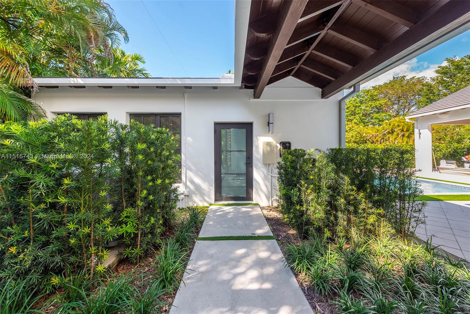 638 Escobar Ave, Coral Gables, Florida 33134, 5 Bedrooms Bedrooms, ,4 BathroomsBathrooms,Residential,For Sale,638 Escobar Ave,A11516743