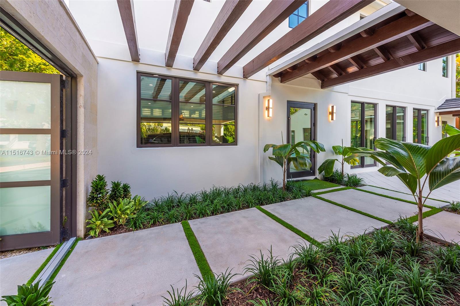 638 Escobar Ave, Coral Gables, FL, 33134 United States, 5 Bedrooms Bedrooms, ,4 BathroomsBathrooms,Residential,For Sale,Escobar Ave,A11516743