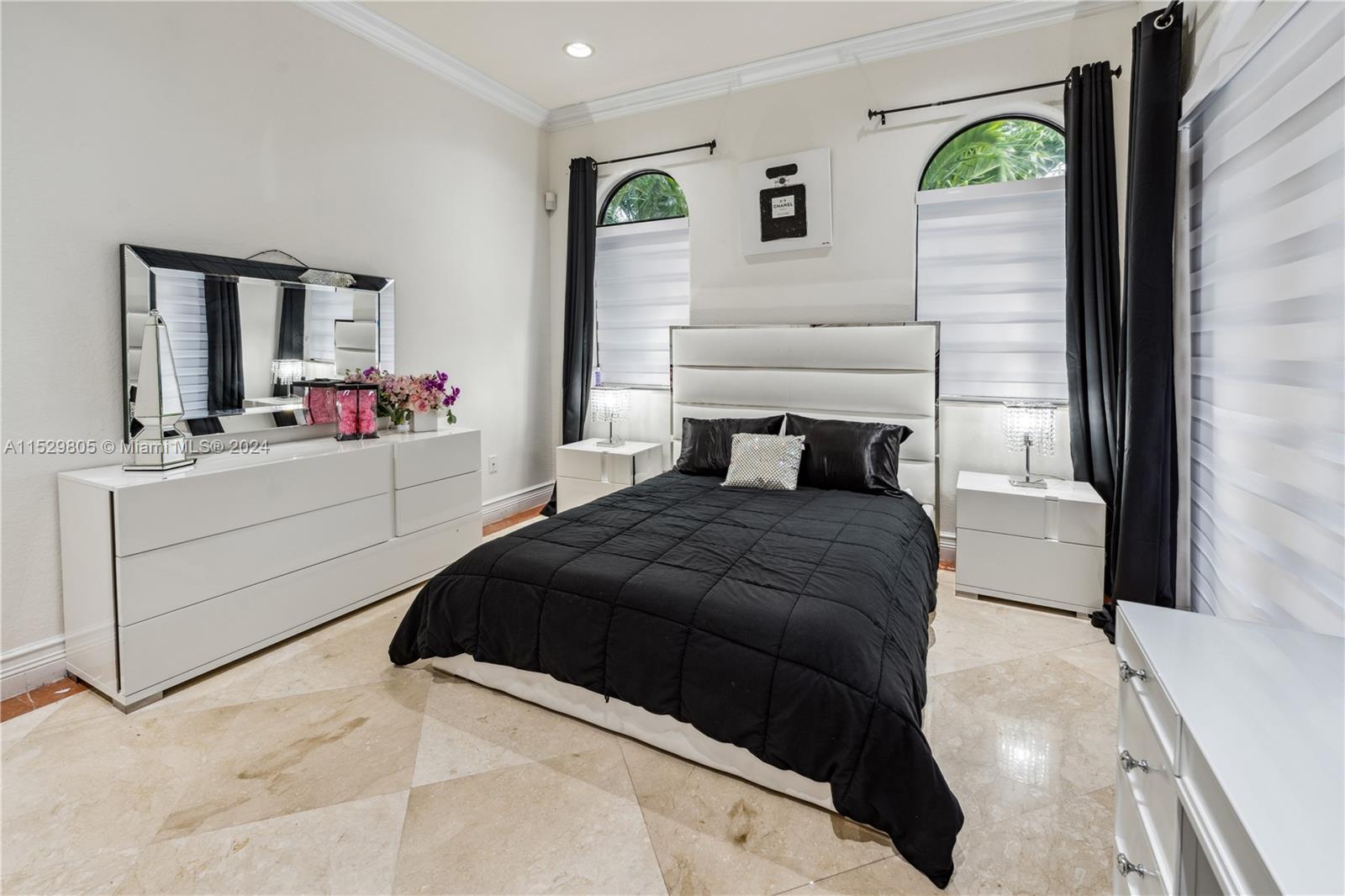 8200 163rd St, Miami Lakes, FL, 33016 United States, 4 Bedrooms Bedrooms, ,4 BathroomsBathrooms,Residential,For Sale,163rd St,A11529805