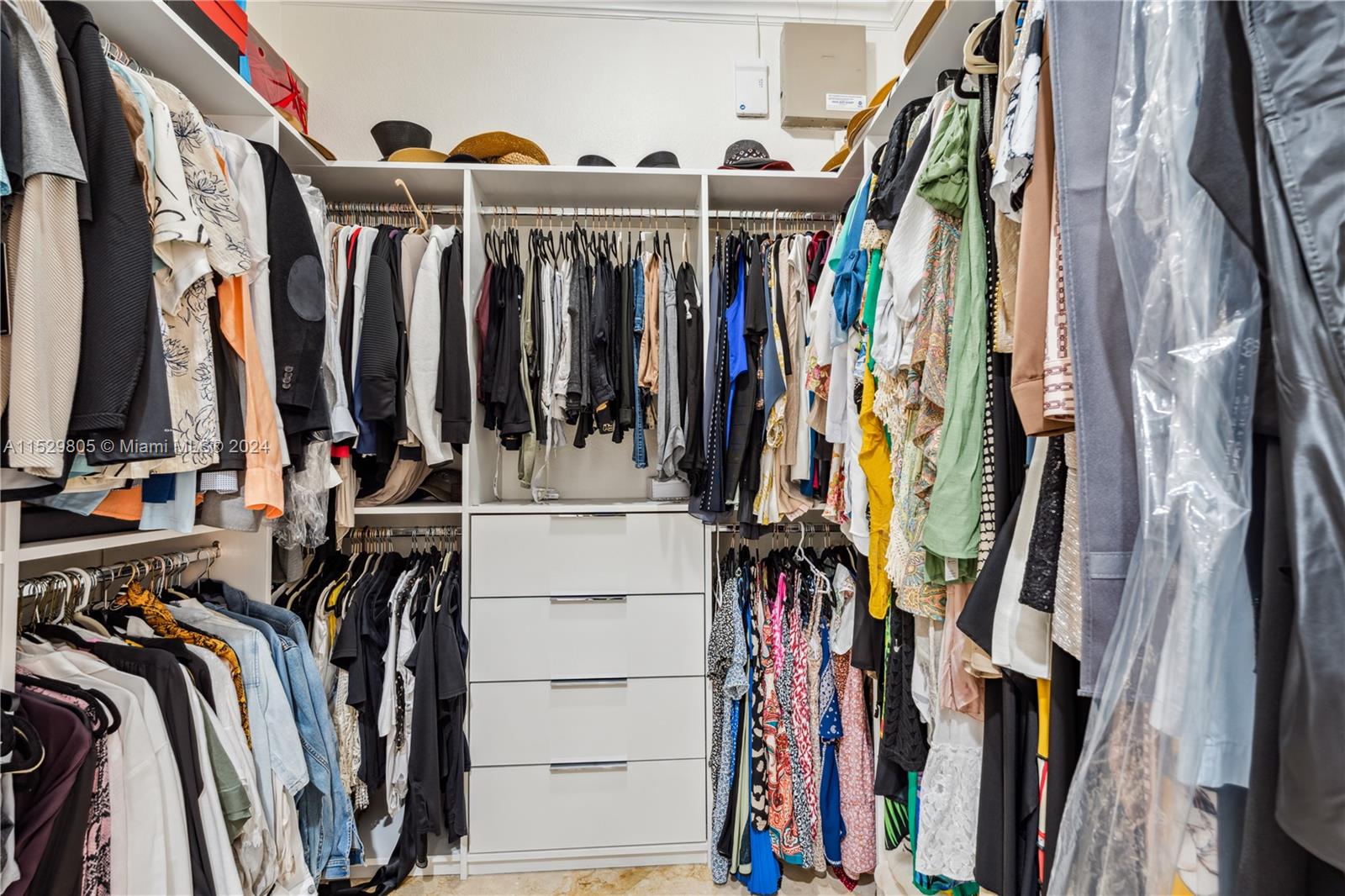 8200 163rd St, Miami Lakes, FL, 33016 United States, 4 Bedrooms Bedrooms, ,4 BathroomsBathrooms,Residential,For Sale,163rd St,A11529805