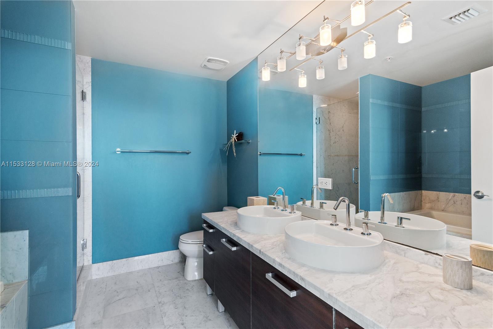 244 Biscayne Blvd 3903, Miami, Florida 33132, 2 Bedrooms Bedrooms, ,2 BathroomsBathrooms,Residentiallease,For Rent,244 Biscayne Blvd 3903,A11533128