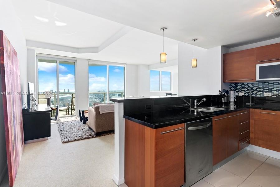 244 Biscayne Blvd 3903, Miami, Florida 33132, 2 Bedrooms Bedrooms, ,2 BathroomsBathrooms,Residentiallease,For Rent,244 Biscayne Blvd 3903,A11533128