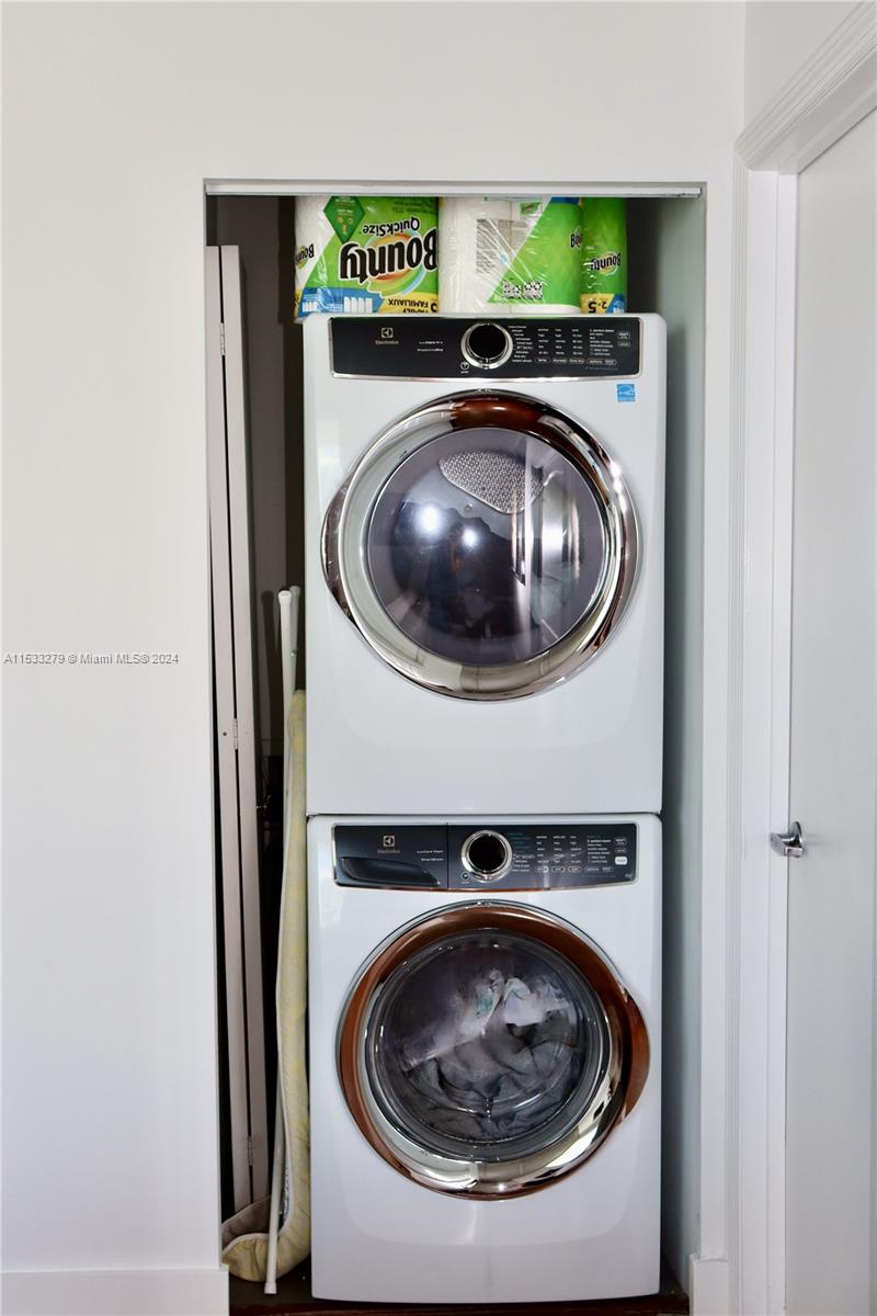 2275 Biscayne Blvd 1001, Miami, Florida 33137, 2 Bedrooms Bedrooms, ,2 BathroomsBathrooms,Residential,For Sale,2275 Biscayne Blvd 1001,A11533279