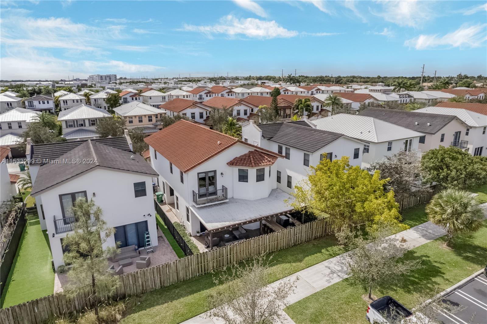 10463 NW 70th Ln, Doral, Florida 33178, 5 Bedrooms Bedrooms, ,5 BathroomsBathrooms,Residential,For Sale,10463 NW 70th Ln,A11533299