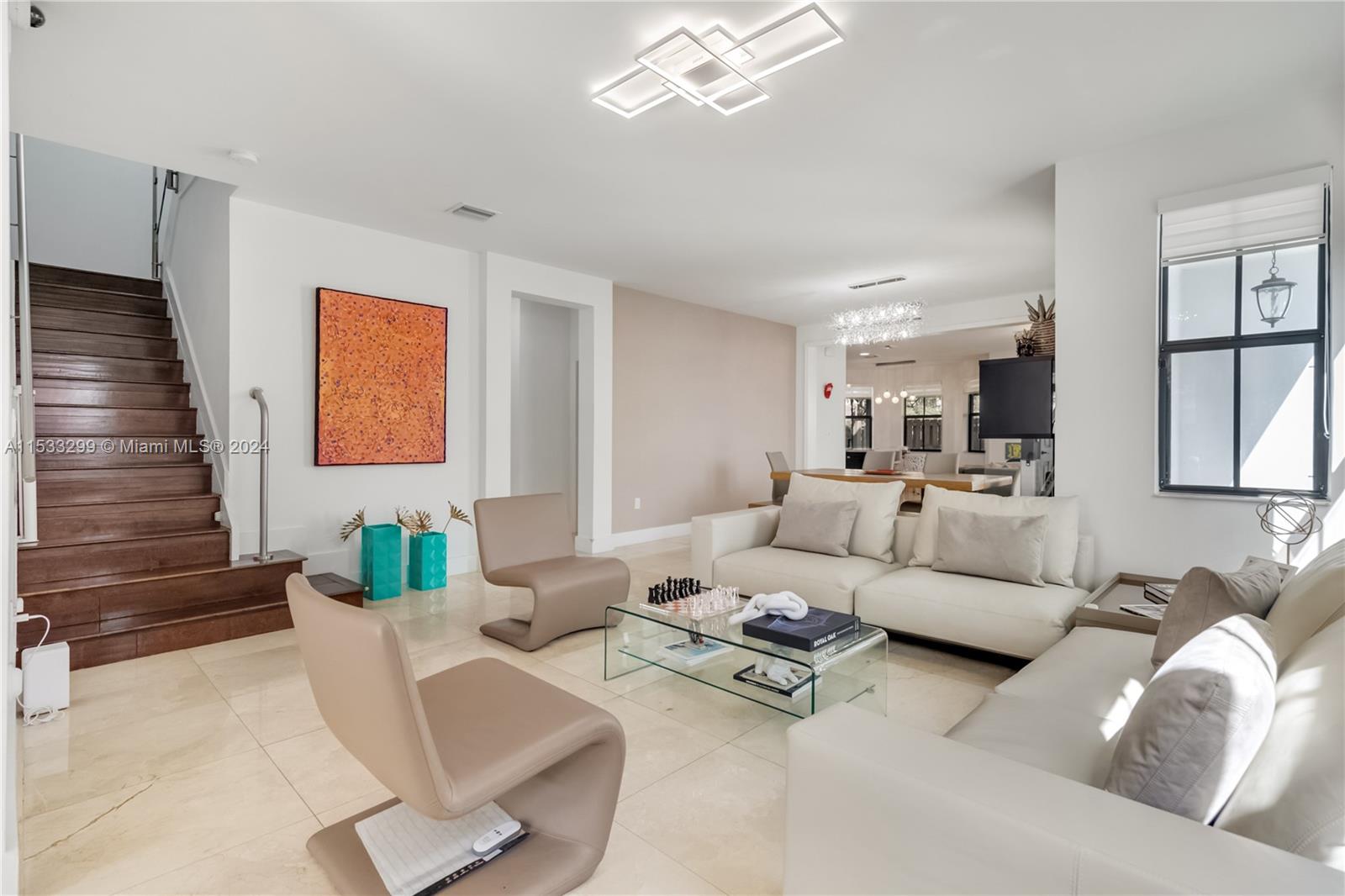 10463 NW 70th Ln, Doral, Florida 33178, 5 Bedrooms Bedrooms, ,5 BathroomsBathrooms,Residential,For Sale,10463 NW 70th Ln,A11533299