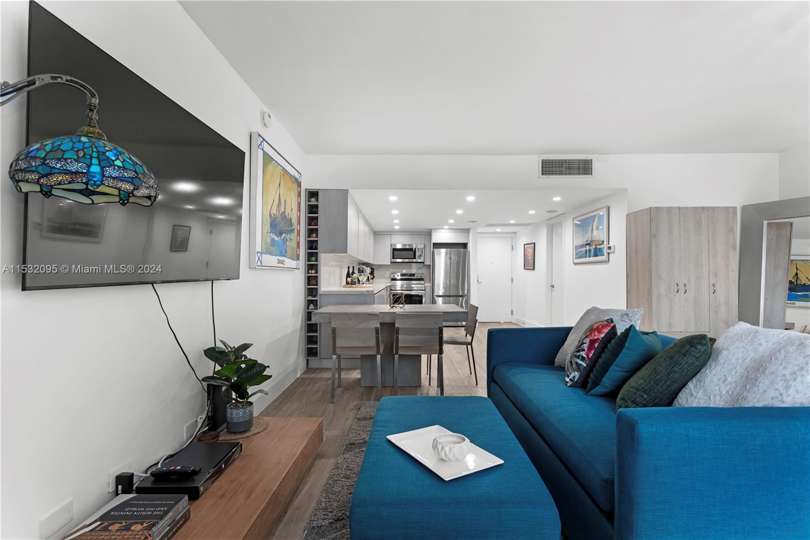 2301 Collins Ave 943, Miami Beach, Florida 33139, ,1 BathroomBathrooms,Residentiallease,For Rent,2301 Collins Ave 943,A11532095
