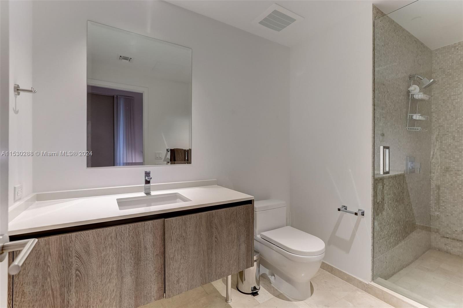 68 SE 6th St 3004, Miami, Florida 33131, 3 Bedrooms Bedrooms, ,3 BathroomsBathrooms,Residential,For Sale,68 SE 6th St 3004,A11530288