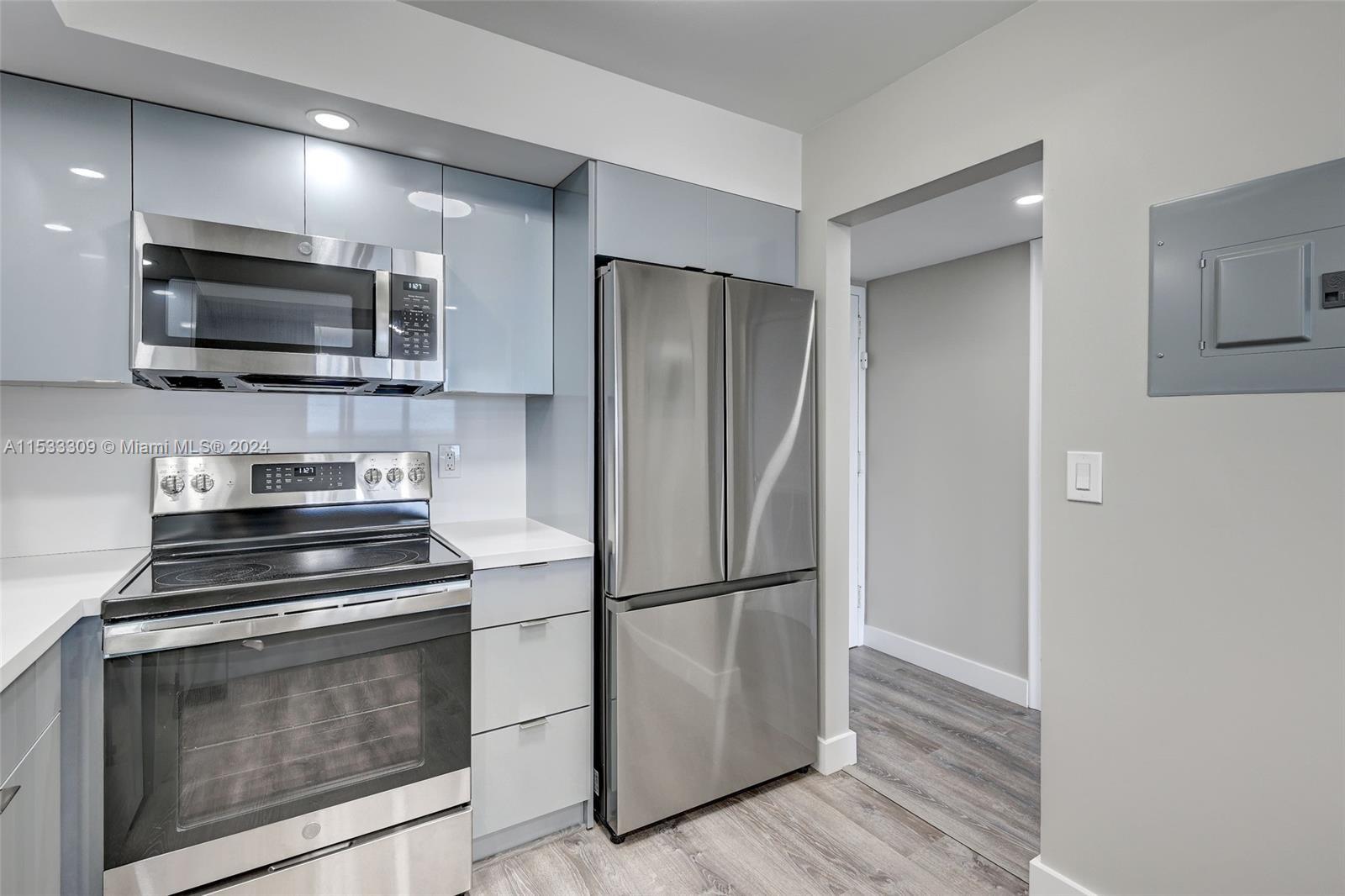 2401 S Ocean Dr 1906, Hollywood, Florida 33019, 1 Bedroom Bedrooms, ,1 BathroomBathrooms,Residentiallease,For Rent,2401 S Ocean Dr 1906,A11533309