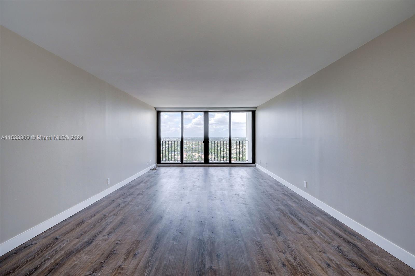 2401 S Ocean Dr 1906, Hollywood, Florida 33019, 1 Bedroom Bedrooms, ,1 BathroomBathrooms,Residentiallease,For Rent,2401 S Ocean Dr 1906,A11533309