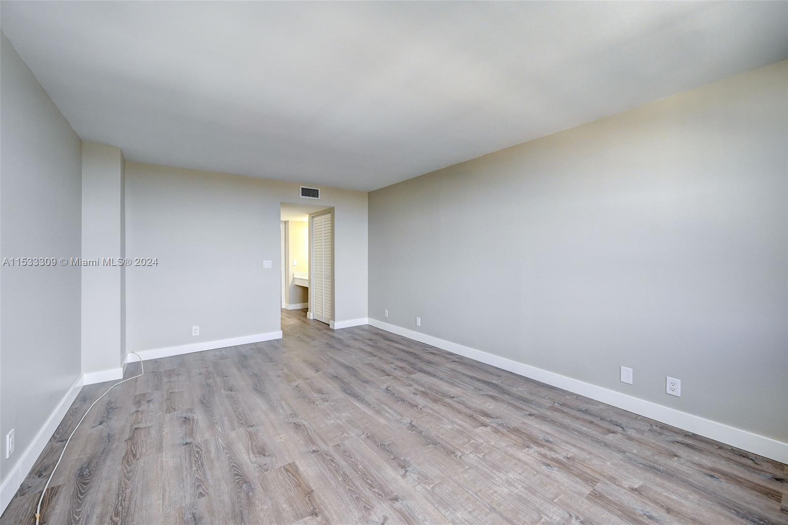 2401 S Ocean Dr 1906, Hollywood, Florida 33019, 1 Bedroom Bedrooms, ,1 BathroomBathrooms,Residentiallease,For Rent,2401 S Ocean Dr 1906,A11533309