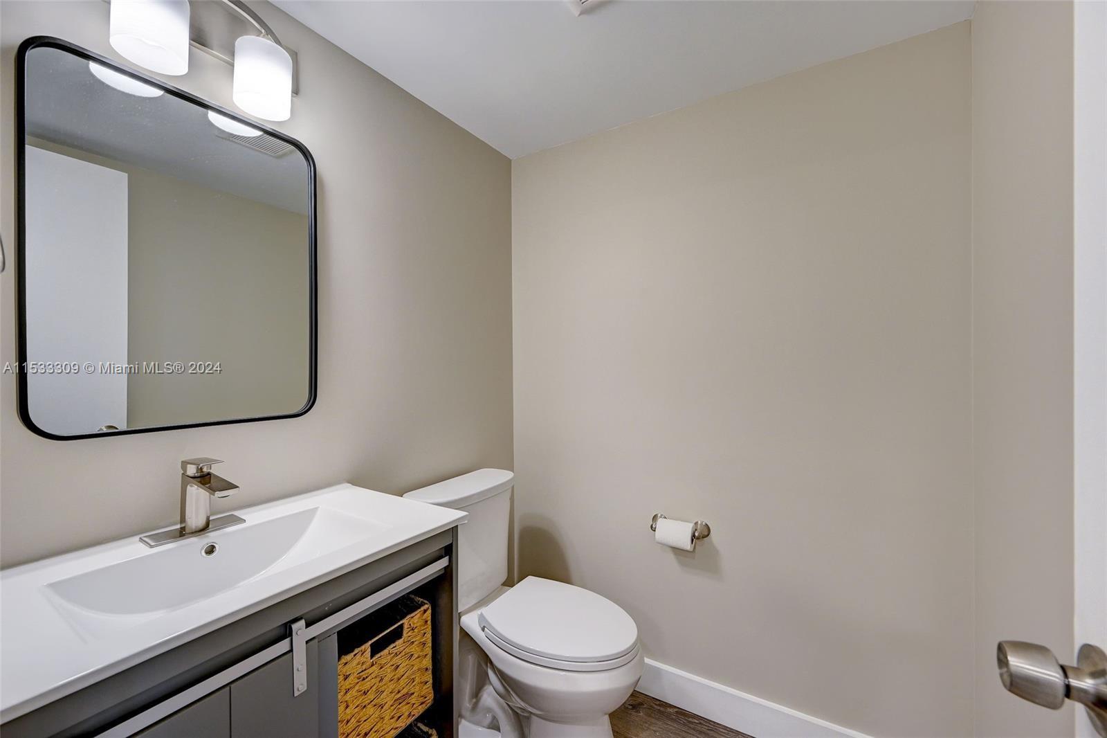 2401 S Ocean Dr 1906, Hollywood, Florida 33019, 1 Bedroom Bedrooms, ,1 BathroomBathrooms,Residentiallease,For Rent,2401 S Ocean Dr 1906,A11533309