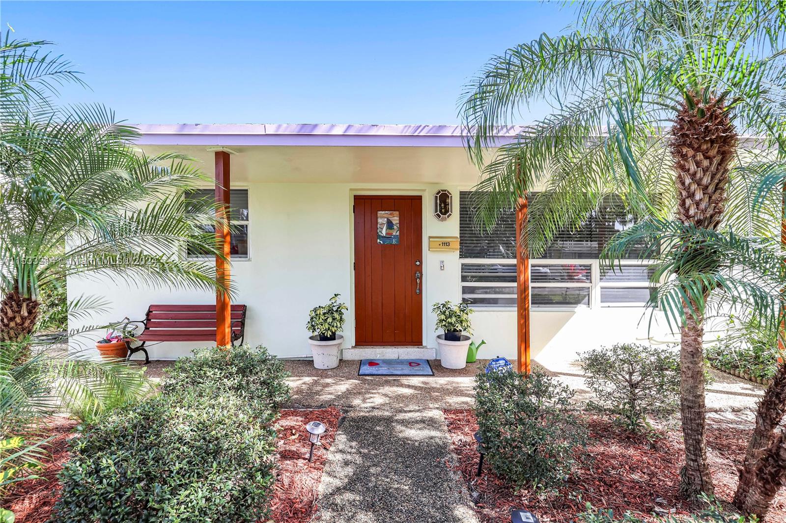 Hollywood, Florida 33019, 2 Bedrooms Bedrooms, ,1 BathroomBathrooms,Residential,For Sale,A11533314