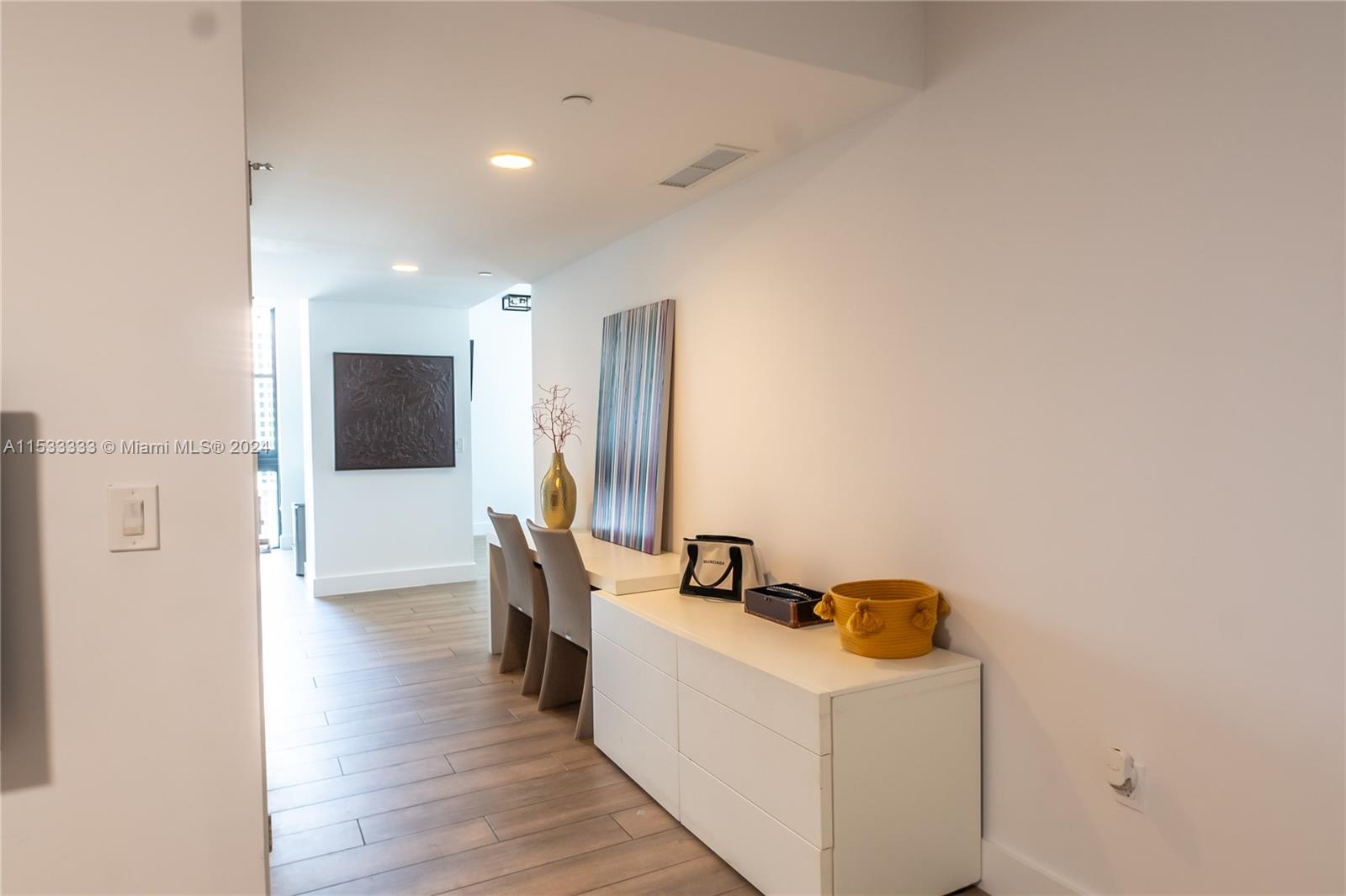 1010 Brickell 2201, Miami, Florida 33131, 3 Bedrooms Bedrooms, ,3 BathroomsBathrooms,Residential,For Sale,1010 Brickell 2201,A11533333