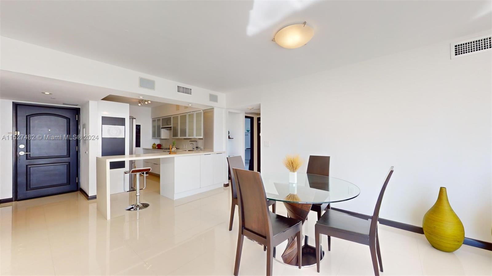 3625 N Country Club Dr 903, Aventura, Florida 33180, 2 Bedrooms Bedrooms, ,2 BathroomsBathrooms,Residential,For Sale,3625 N Country Club Dr 903,A11527482