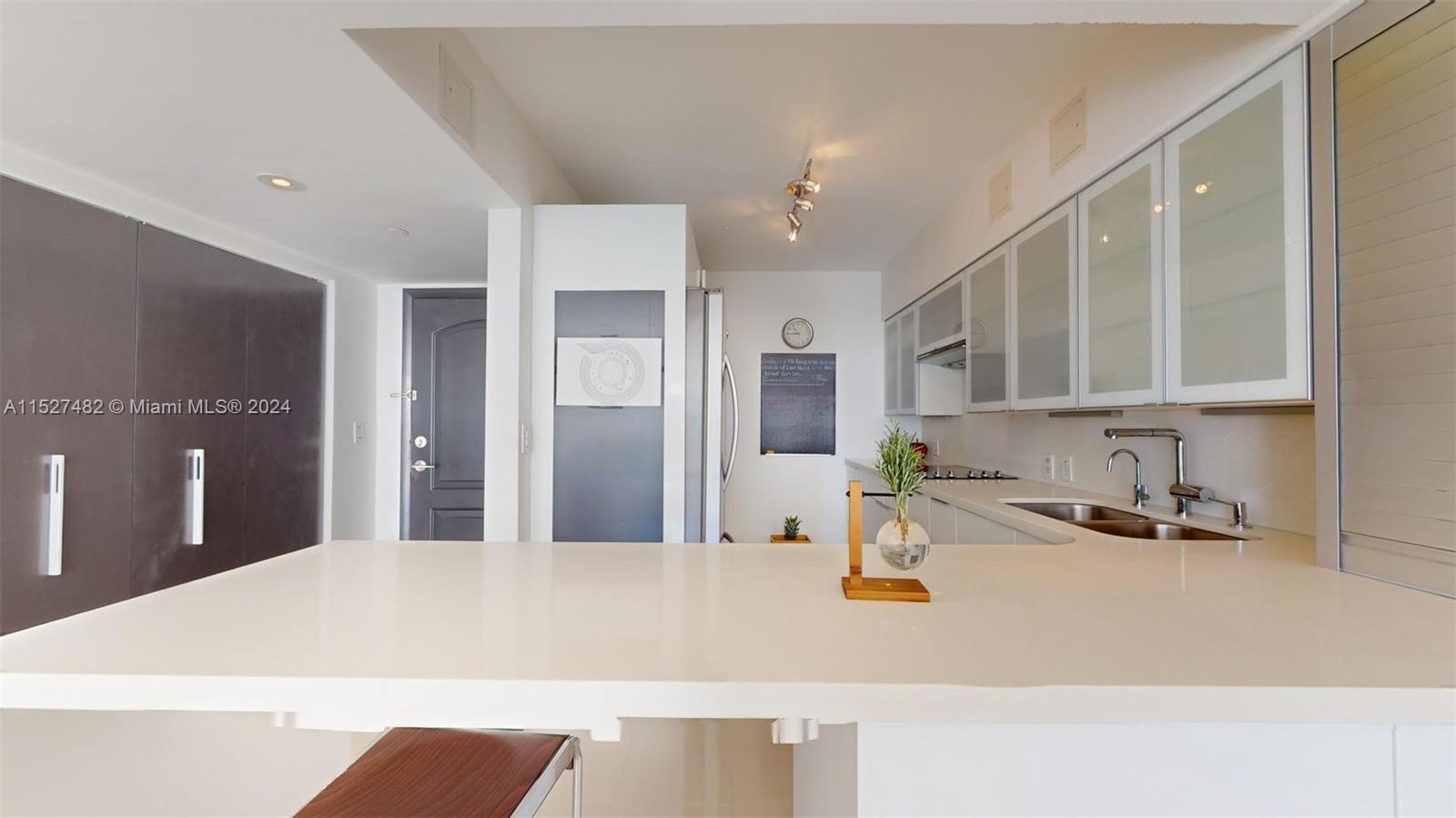 3625 N Country Club Dr 903, Aventura, Florida 33180, 2 Bedrooms Bedrooms, ,2 BathroomsBathrooms,Residential,For Sale,3625 N Country Club Dr 903,A11527482