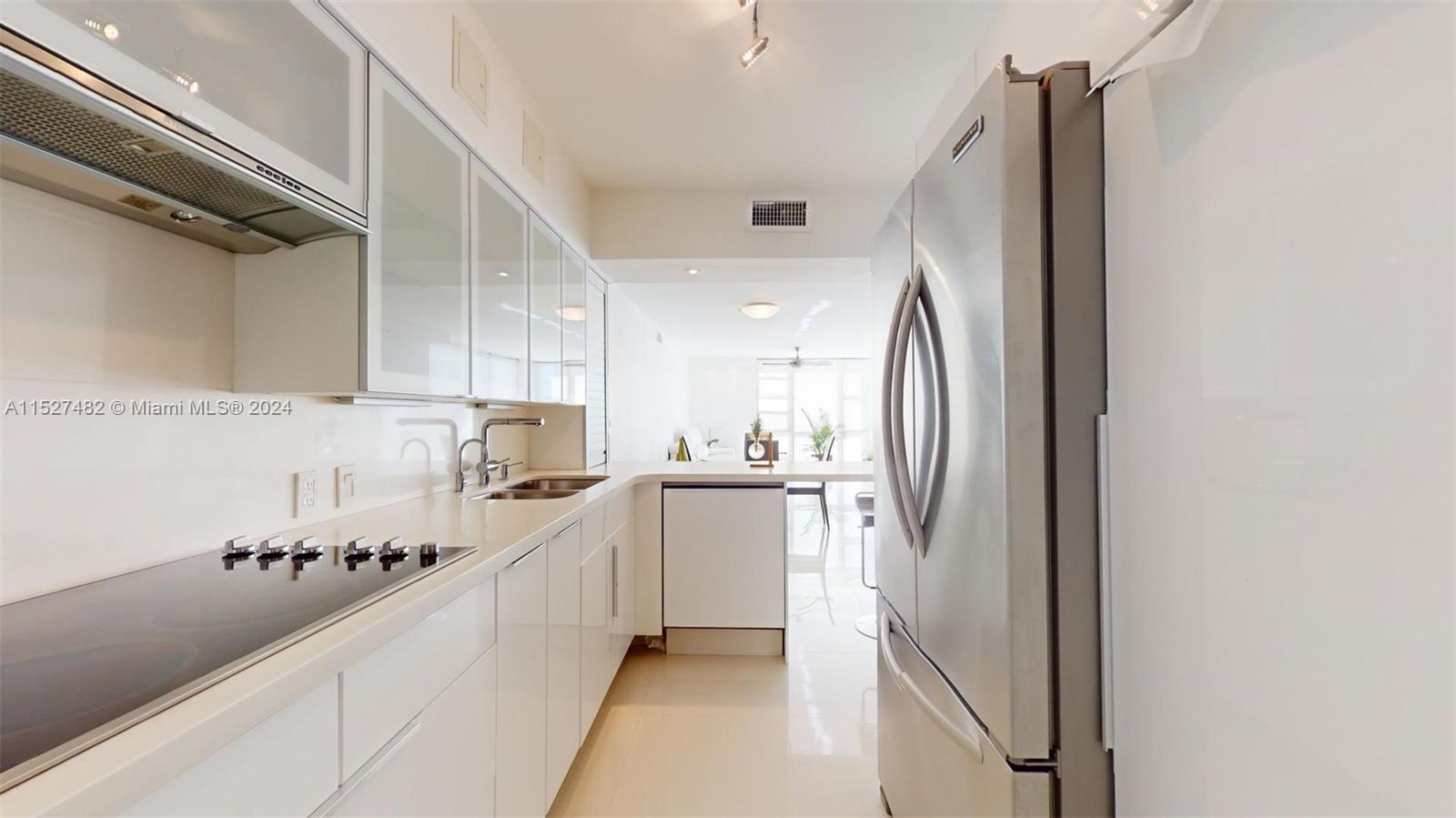 3625 N Country Club Dr 903, Aventura, Florida 33180, 2 Bedrooms Bedrooms, ,2 BathroomsBathrooms,Residential,For Sale,3625 N Country Club Dr 903,A11527482