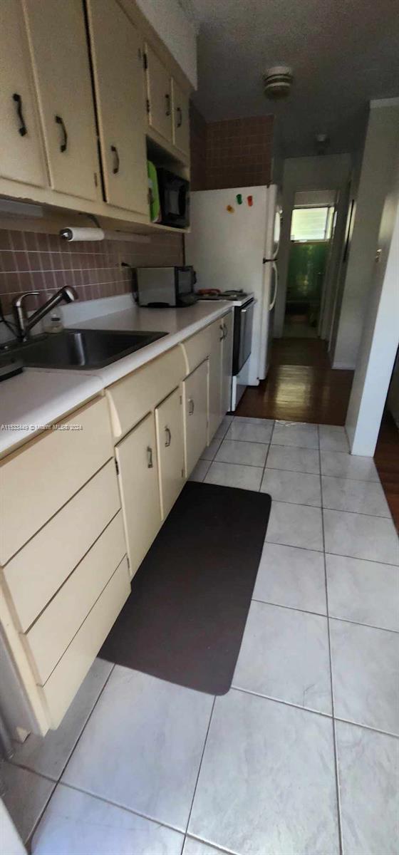 60 79th St, Miami, FL, 33150 United States, 1 Bedroom Bedrooms, ,1 BathroomBathrooms,Residential,For Sale,79th St,A11533449