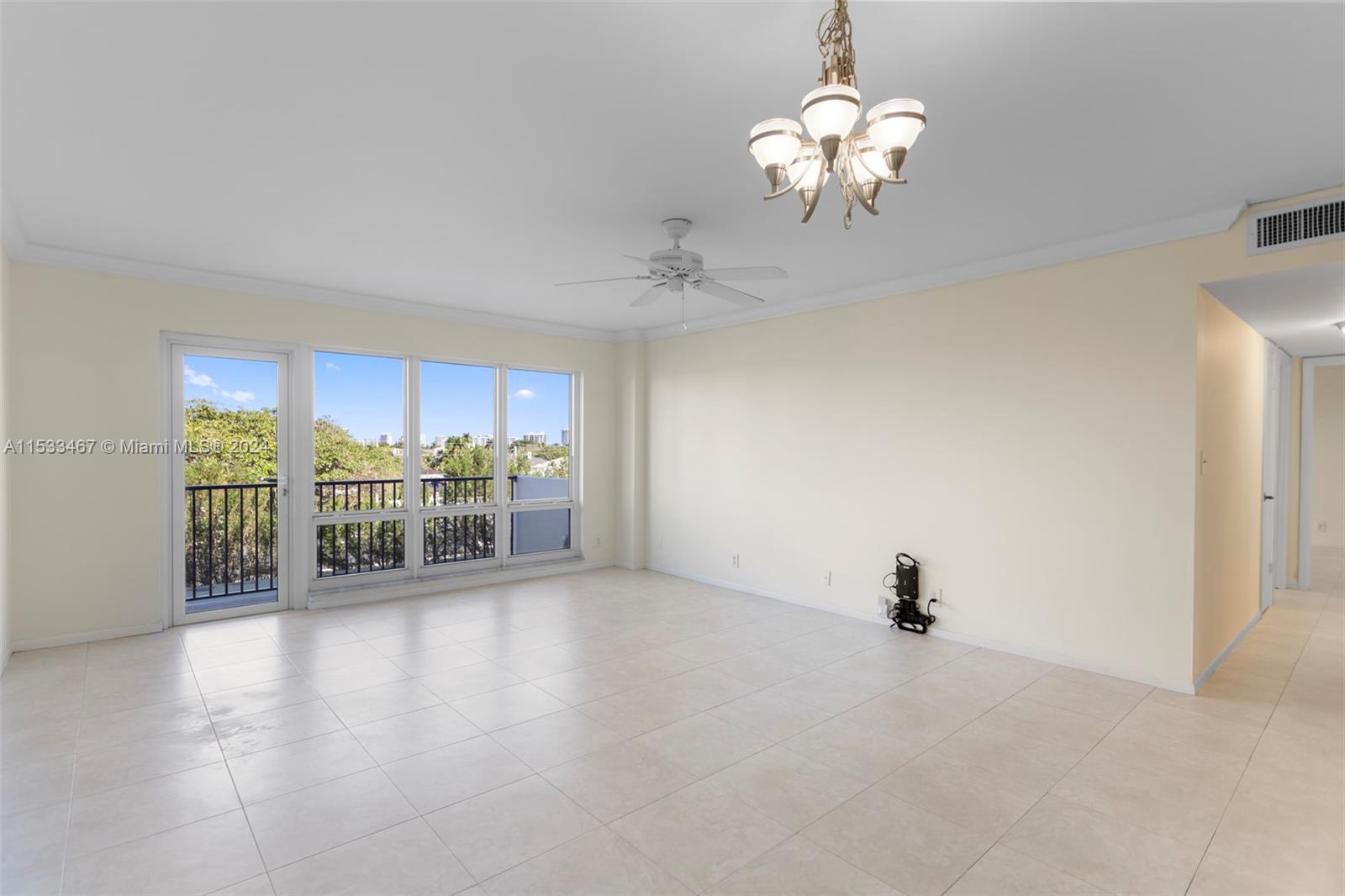 340 Sunset Dr 504, Fort Lauderdale, Florida 33301, 2 Bedrooms Bedrooms, ,2 BathroomsBathrooms,Residential,For Sale,340 Sunset Dr 504,A11533467