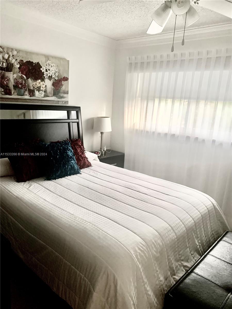 NEW  FLOATING VANITY