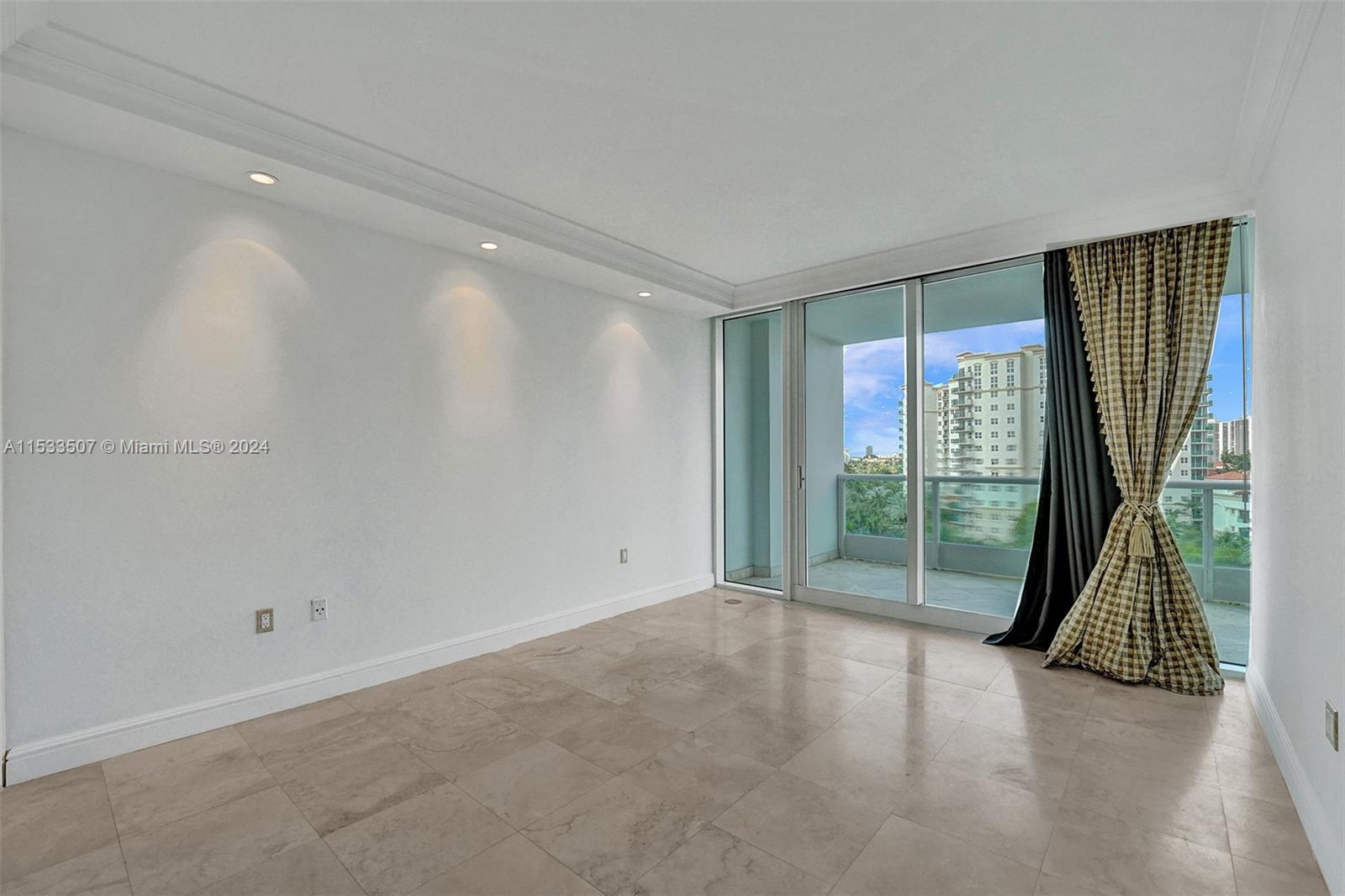 19955 NE 38th Ct 904, Aventura, Florida 33180, 3 Bedrooms Bedrooms, ,4 BathroomsBathrooms,Residentiallease,For Rent,19955 NE 38th Ct 904,A11533507